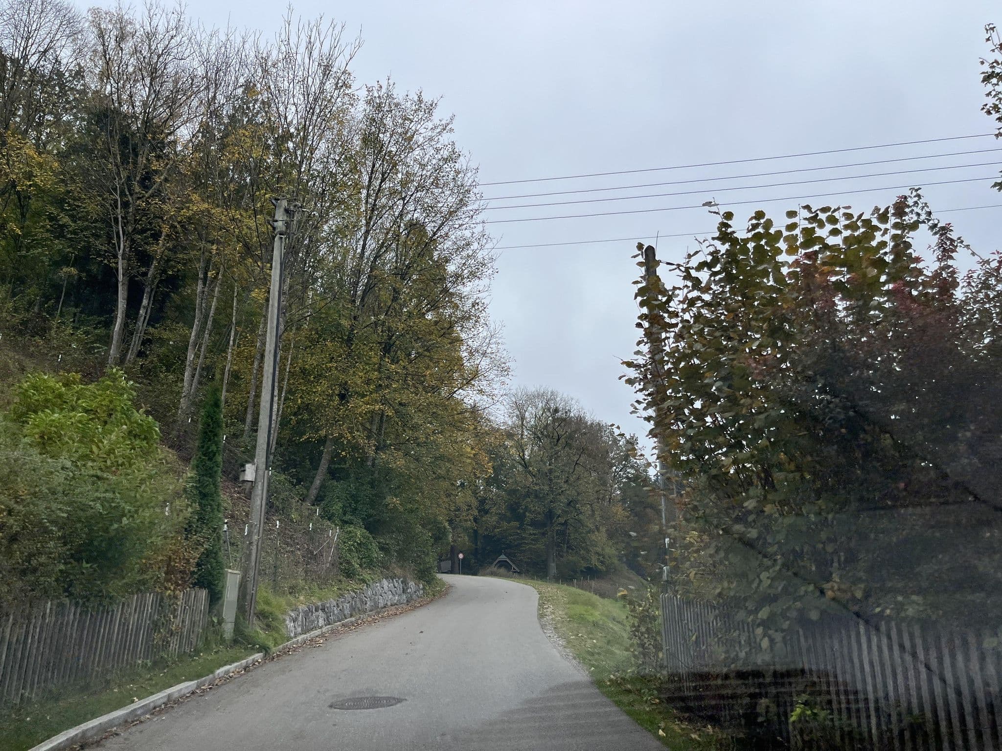 Street view near Frau Ursula Fertig, Moosach — © maleo (CC BY-SA · Mapillary)