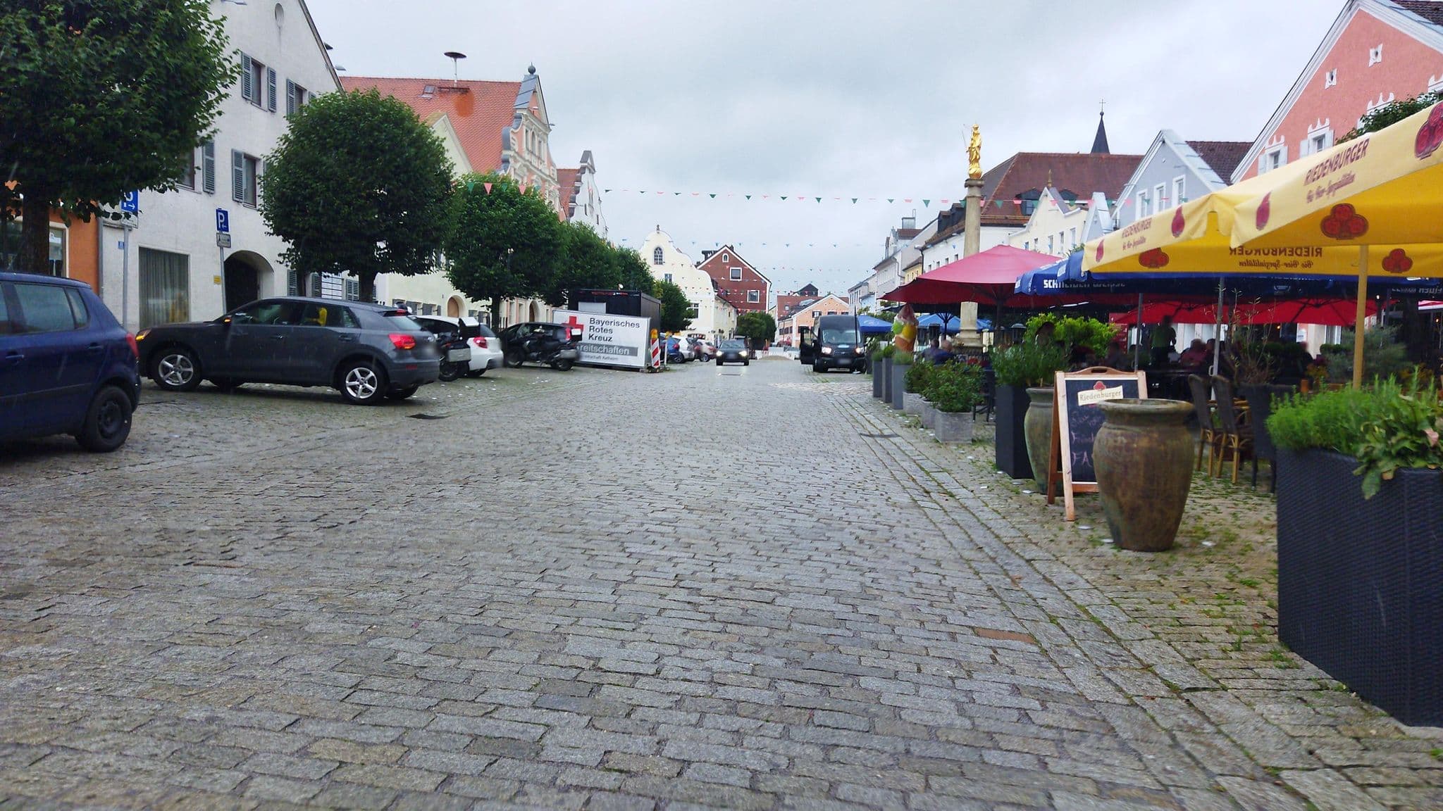 Street view near Anitas Altstadtpension, Kelheim — © changchun1 (CC BY-SA · Mapillary)