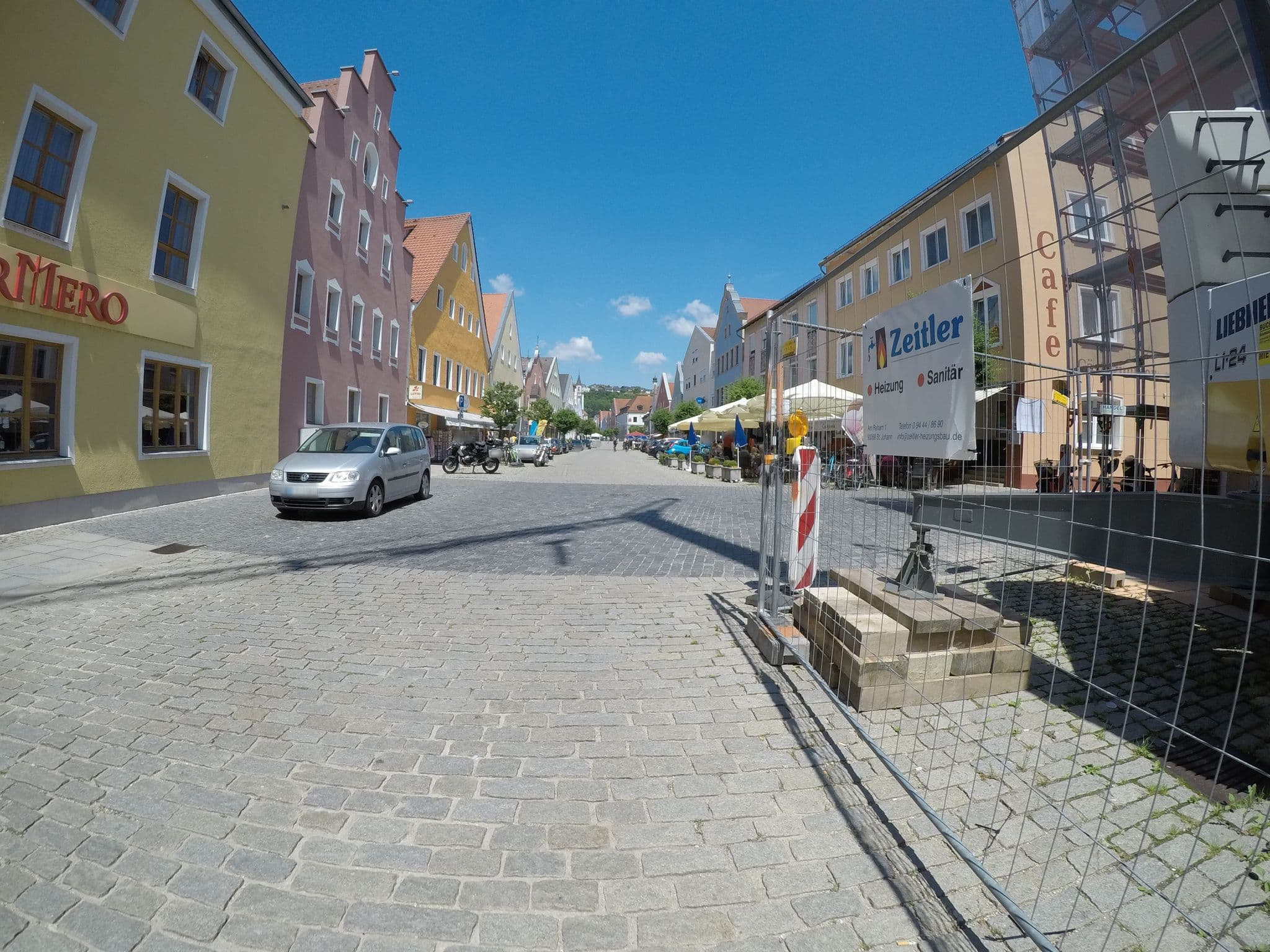 Street view near carathotel Wittelsbacher Hof Kelheim, Kelheim — © cghmapper (CC BY-SA · Mapillary)