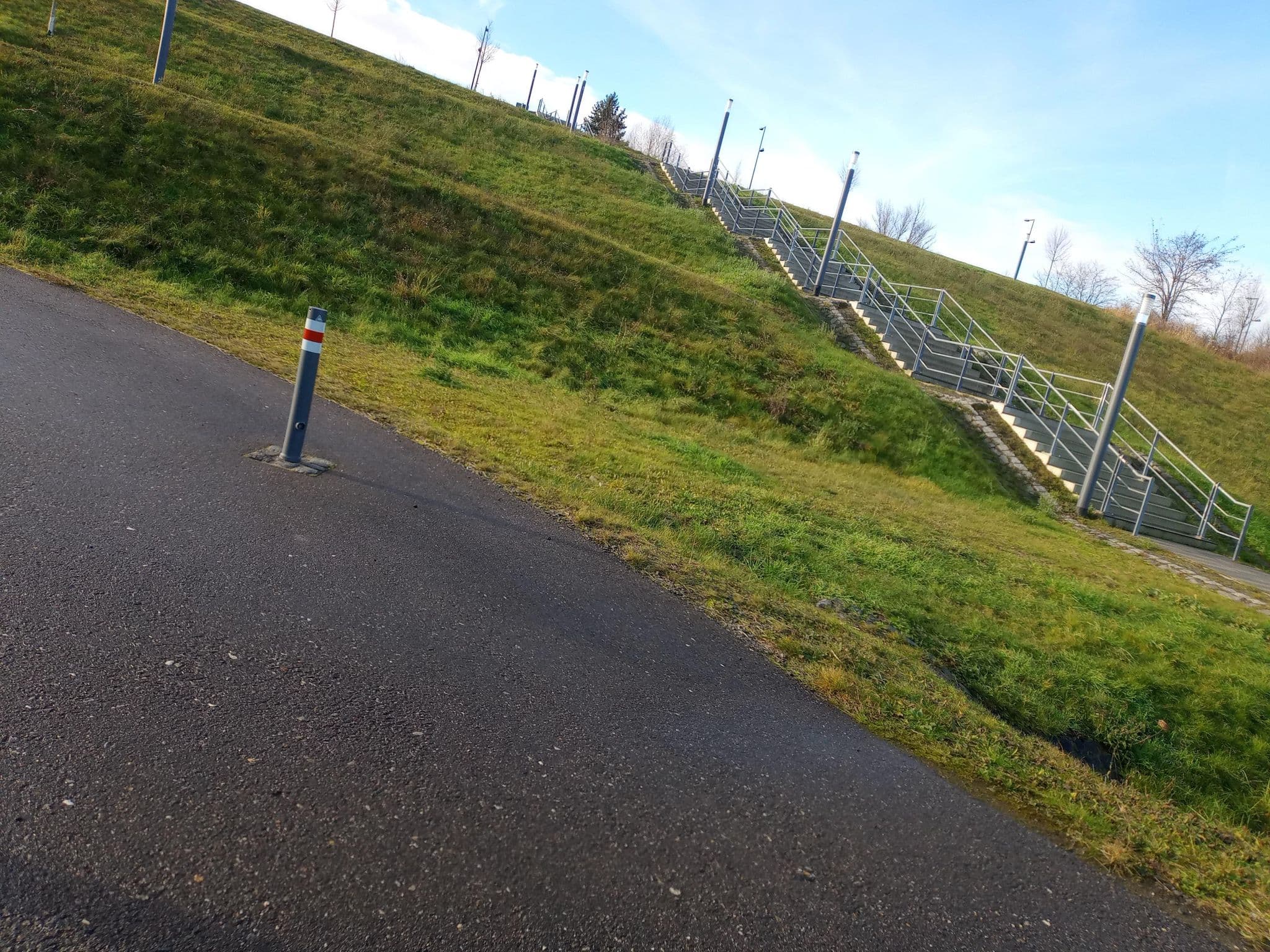 Street view near Hausboote Marina Braunsbedra, Krumpa — © natura (CC BY-SA · Mapillary)