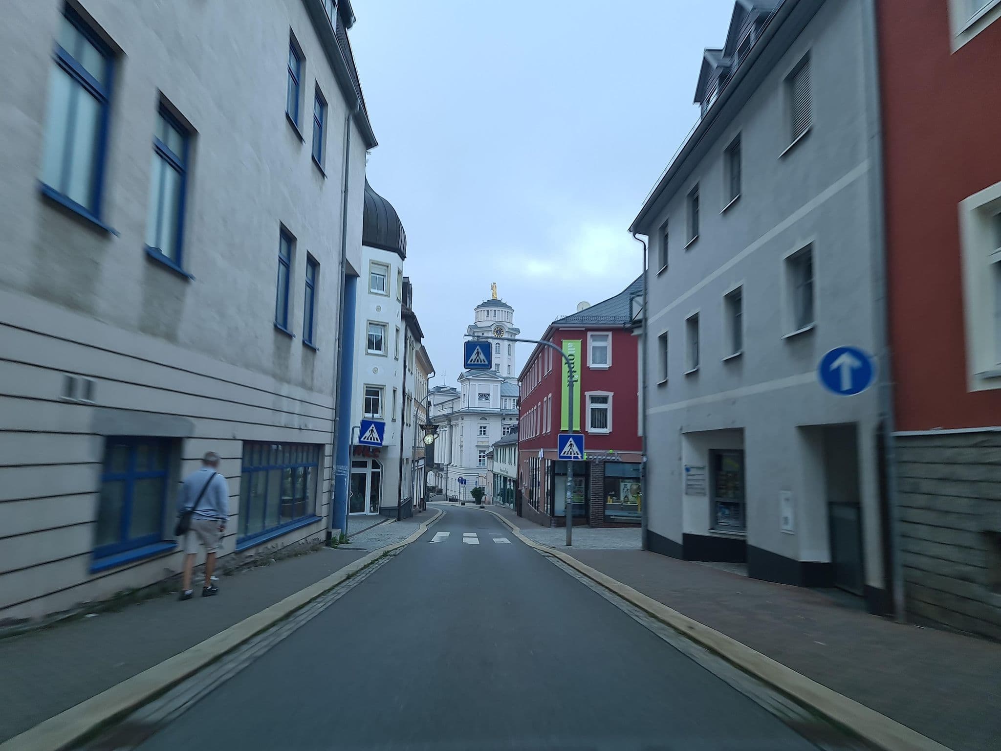 Street view near Goldener Löwe Inh. Lothar Lorbeer in Vogtländisches Oberland, Zeulenroda-Triebes — © canislupus (CC BY-SA · Mapillary)