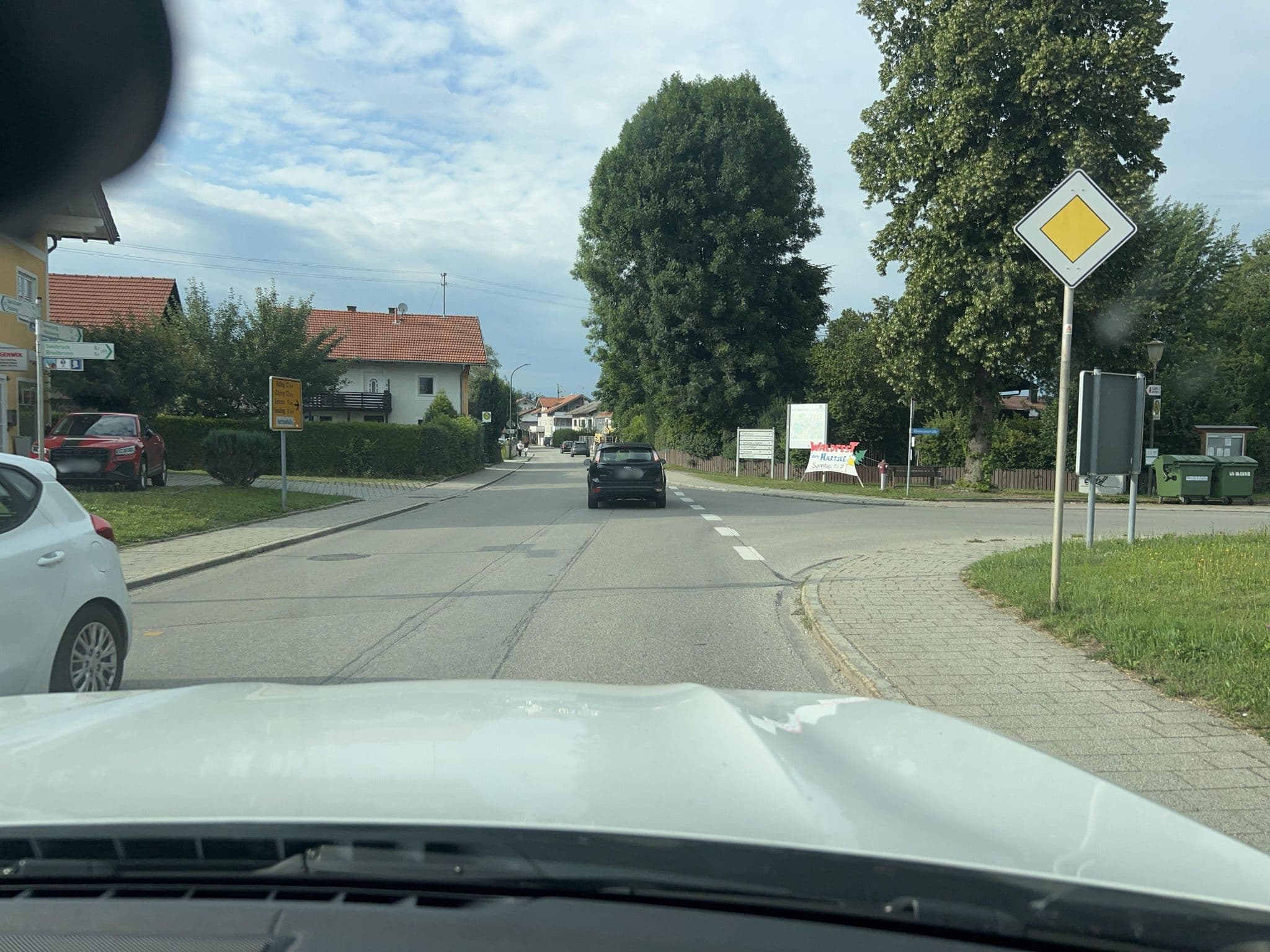Street view near Hotel Zur Linde, Eggstätt — © peterpohl (CC BY-SA · Mapillary)