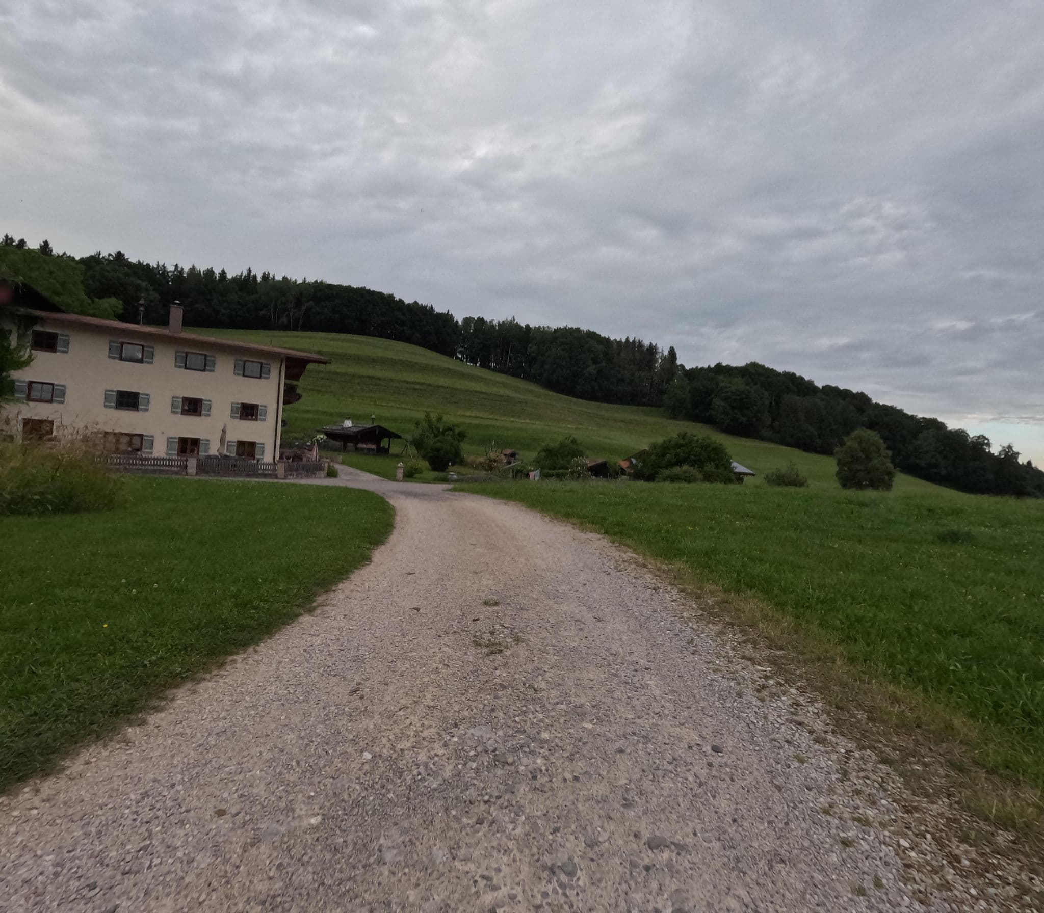 Street view near Daxlberger Hof, Vachendorf — © natebus (CC BY-SA · Mapillary)