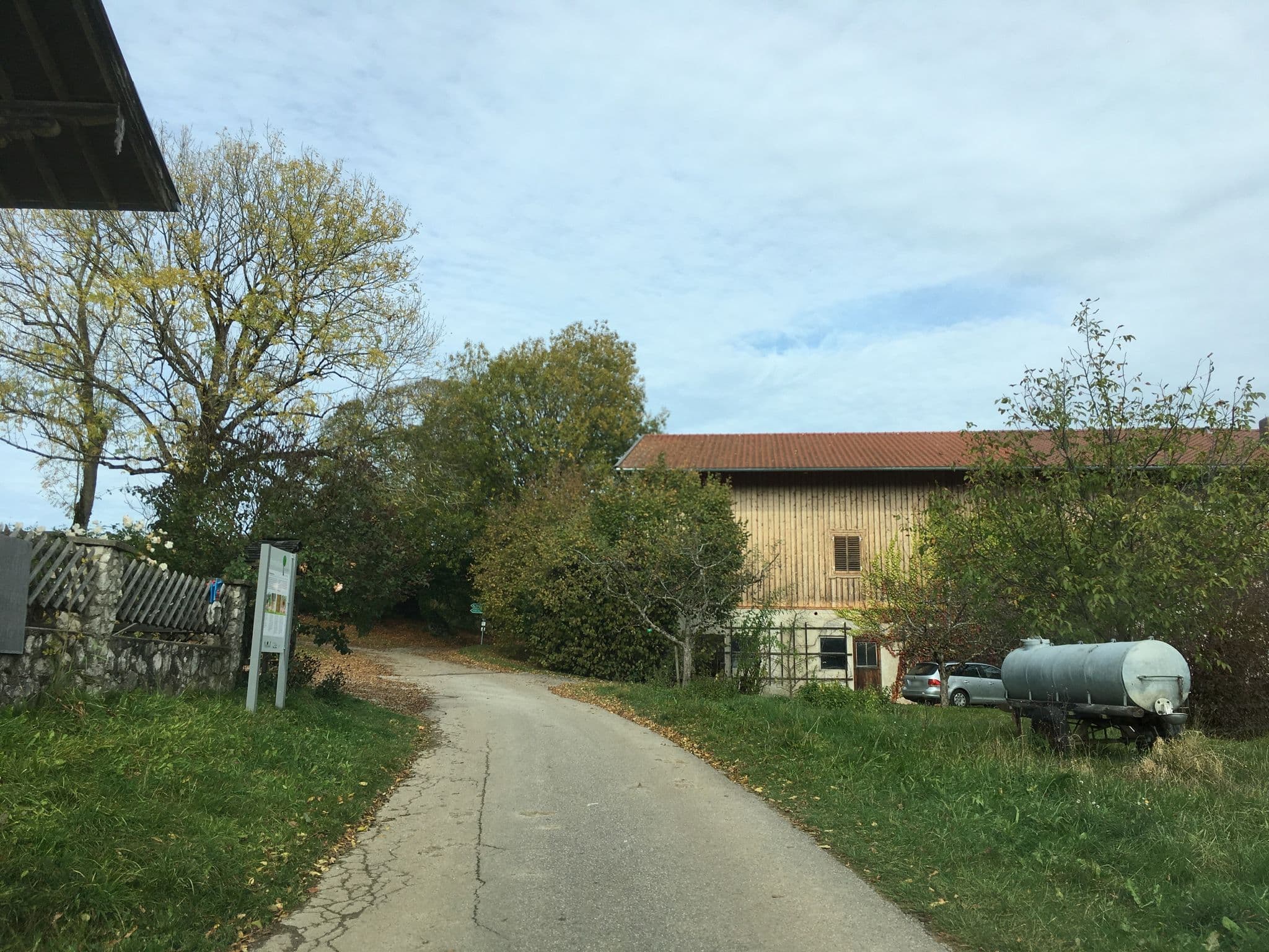 Street view near Obstmosterei Fritznhof, Rimsting — © maleo (CC BY-SA · Mapillary)