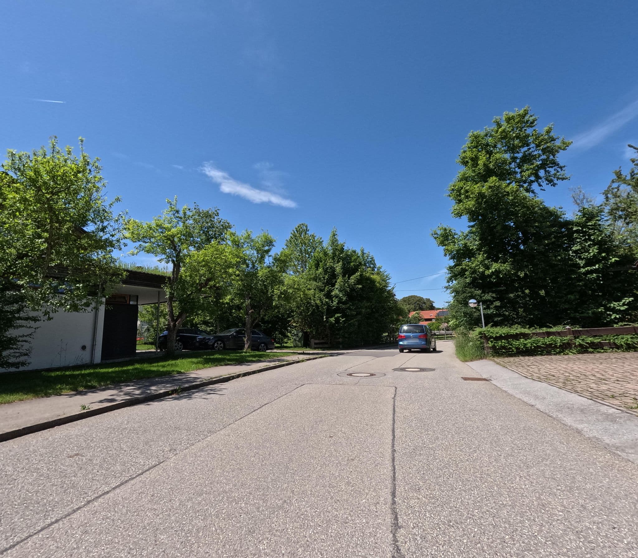 Street view near Zeitraumferien.de, Bernau am Chiemsee — © natebus (CC BY-SA · Mapillary)
