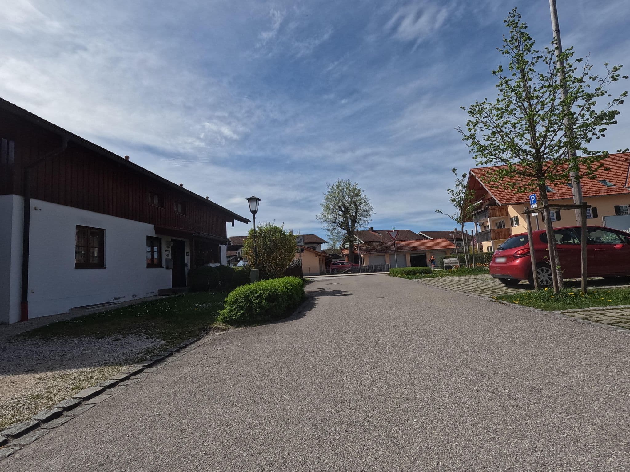 Street view near Ferienwohnung Kreuz, Staudach-Egerndach — © natebus (CC BY-SA · Mapillary)