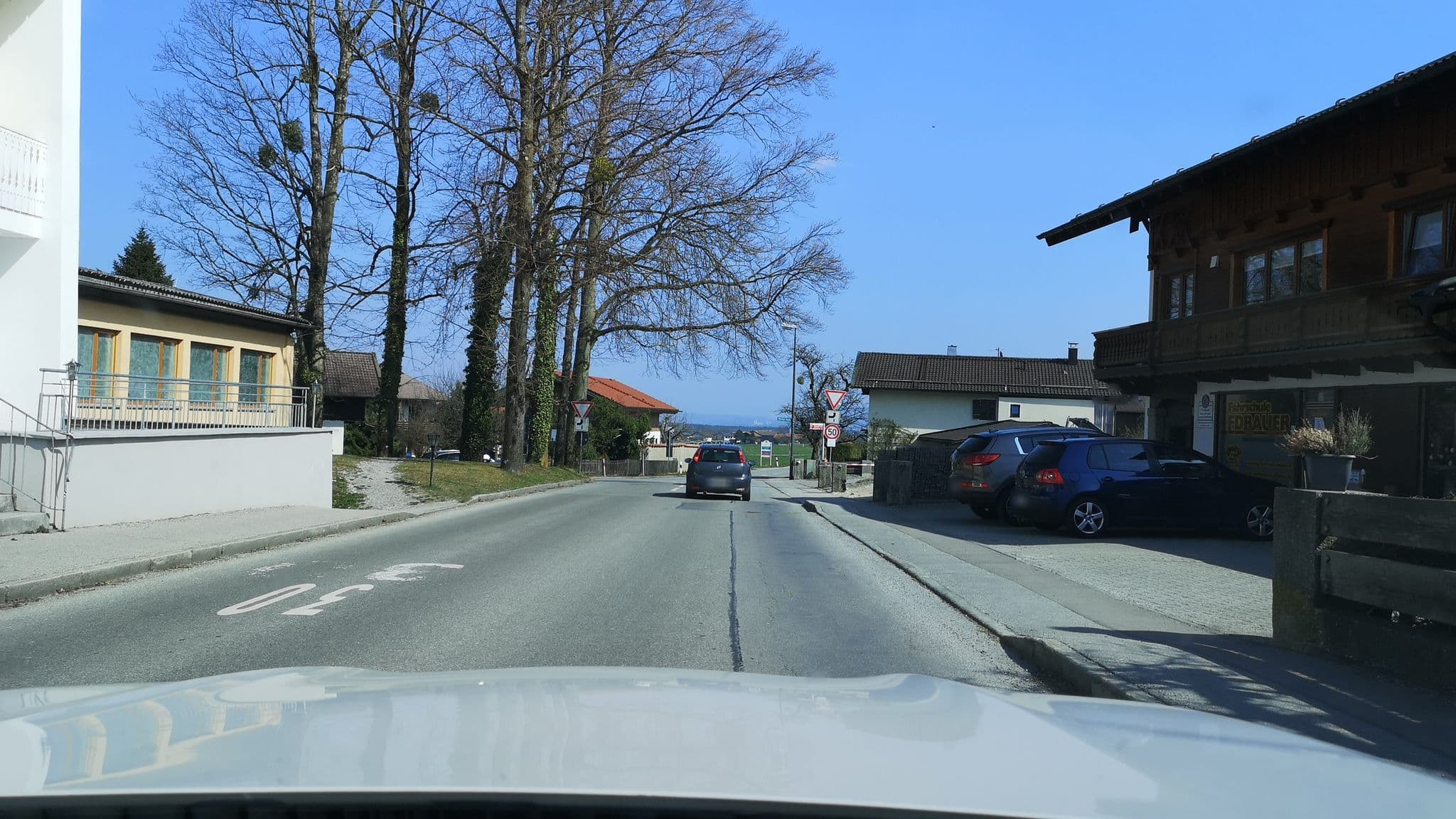 Street view near Lutz Georg Hotel und Gasthof, Bad Feilnbach — © skiloo (CC BY-SA · Mapillary)