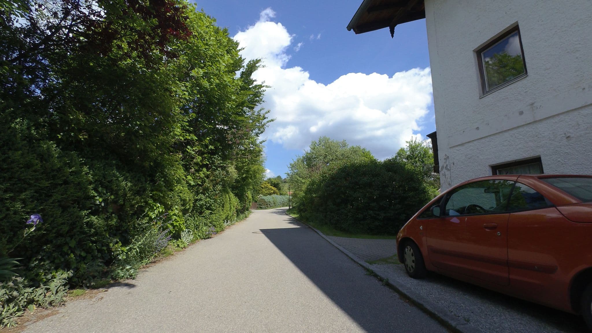 Street view near Gerhard Morgenroth, Vachendorf — © schulf (CC BY-SA · Mapillary)