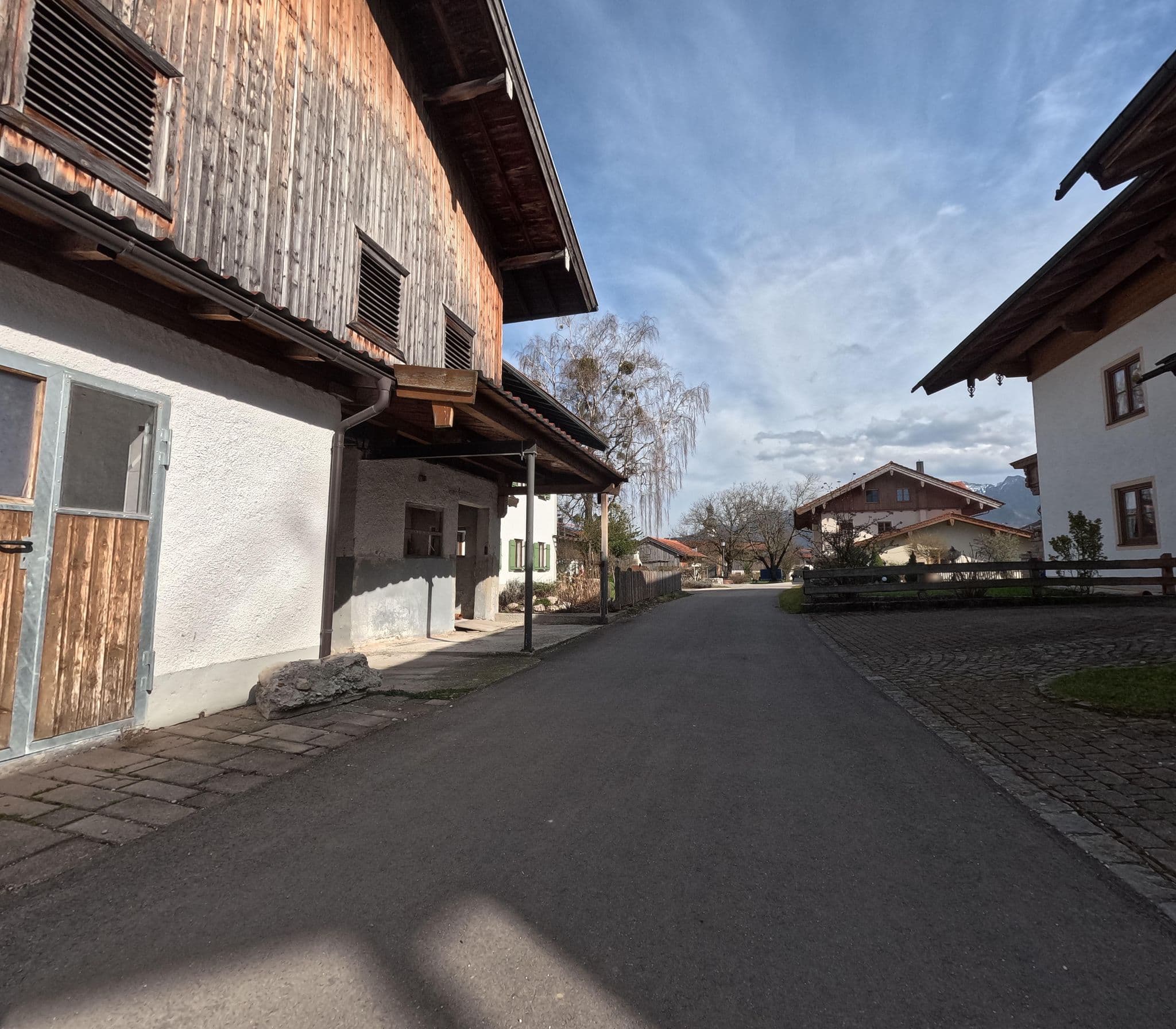 Street view near Homerhof - Hofmann Johann junior, Grassau — © natebus (CC BY-SA · Mapillary)