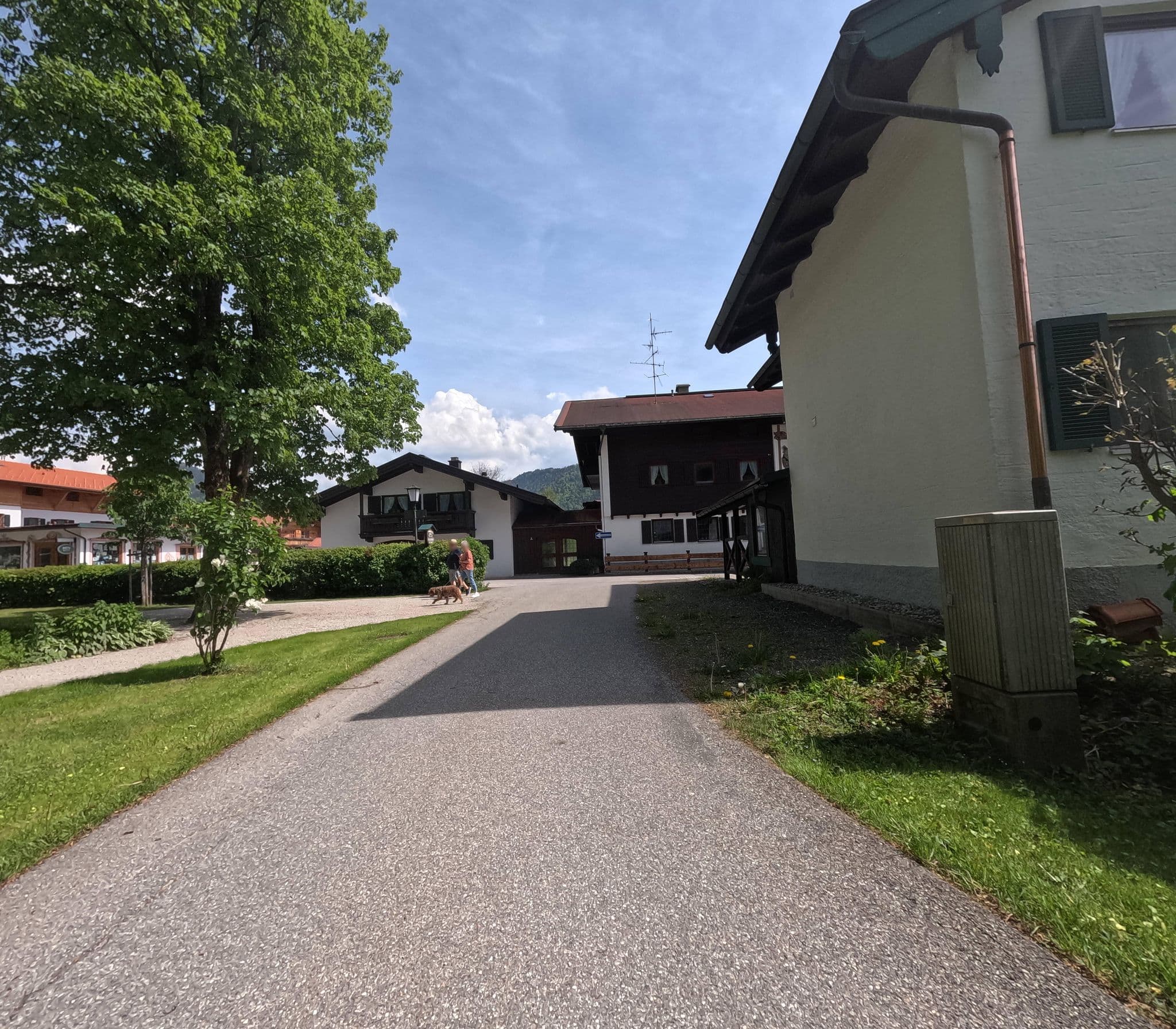 Street view near Pöppl Anneliese Ferienhaus Heimfriede, Reit im Winkl — © natebus (CC BY-SA · Mapillary)