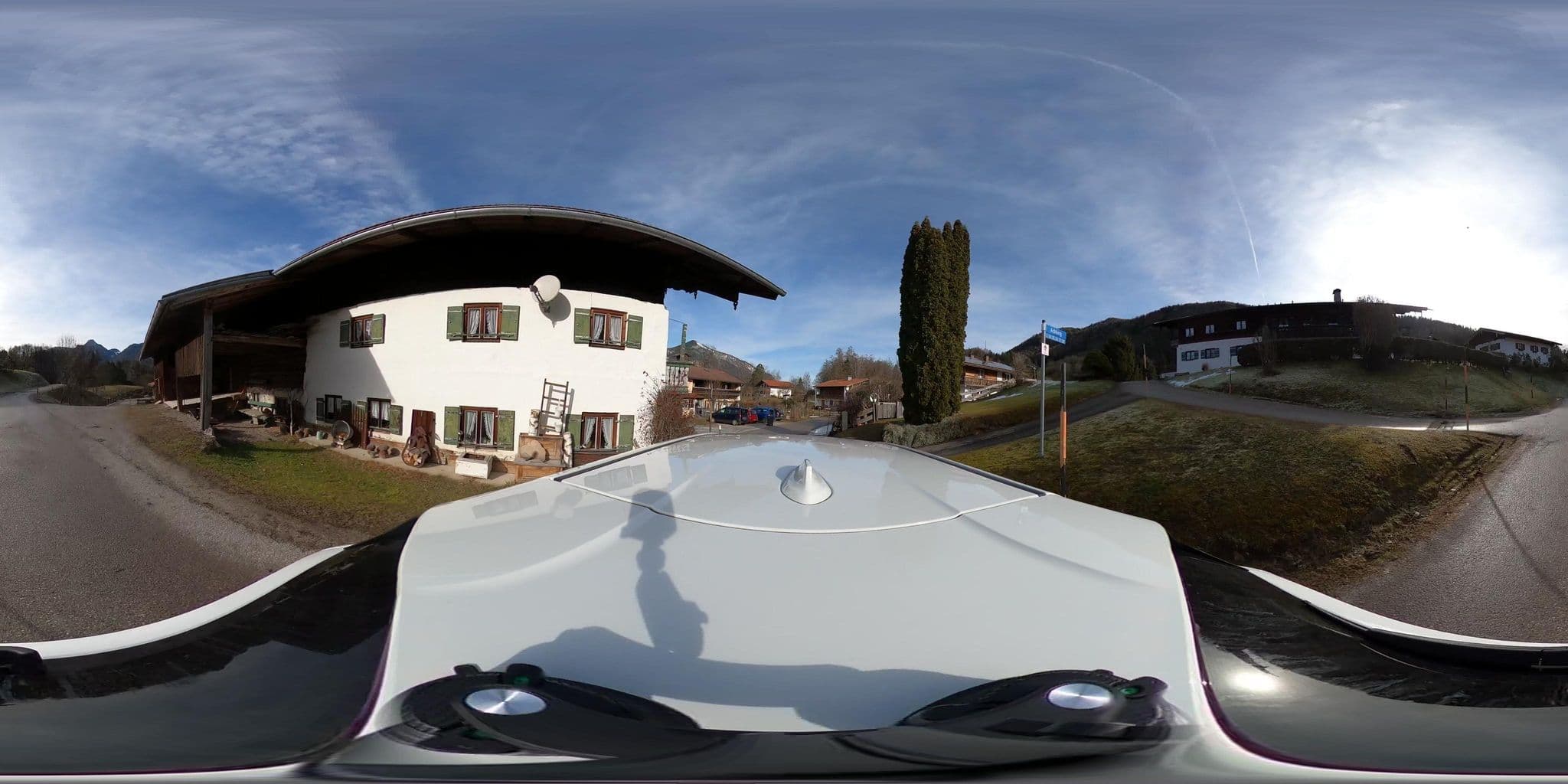 Street view near Niederhauser Simon Chiemhauser Alm, Schleching — © geowatti (CC BY-SA · Mapillary)