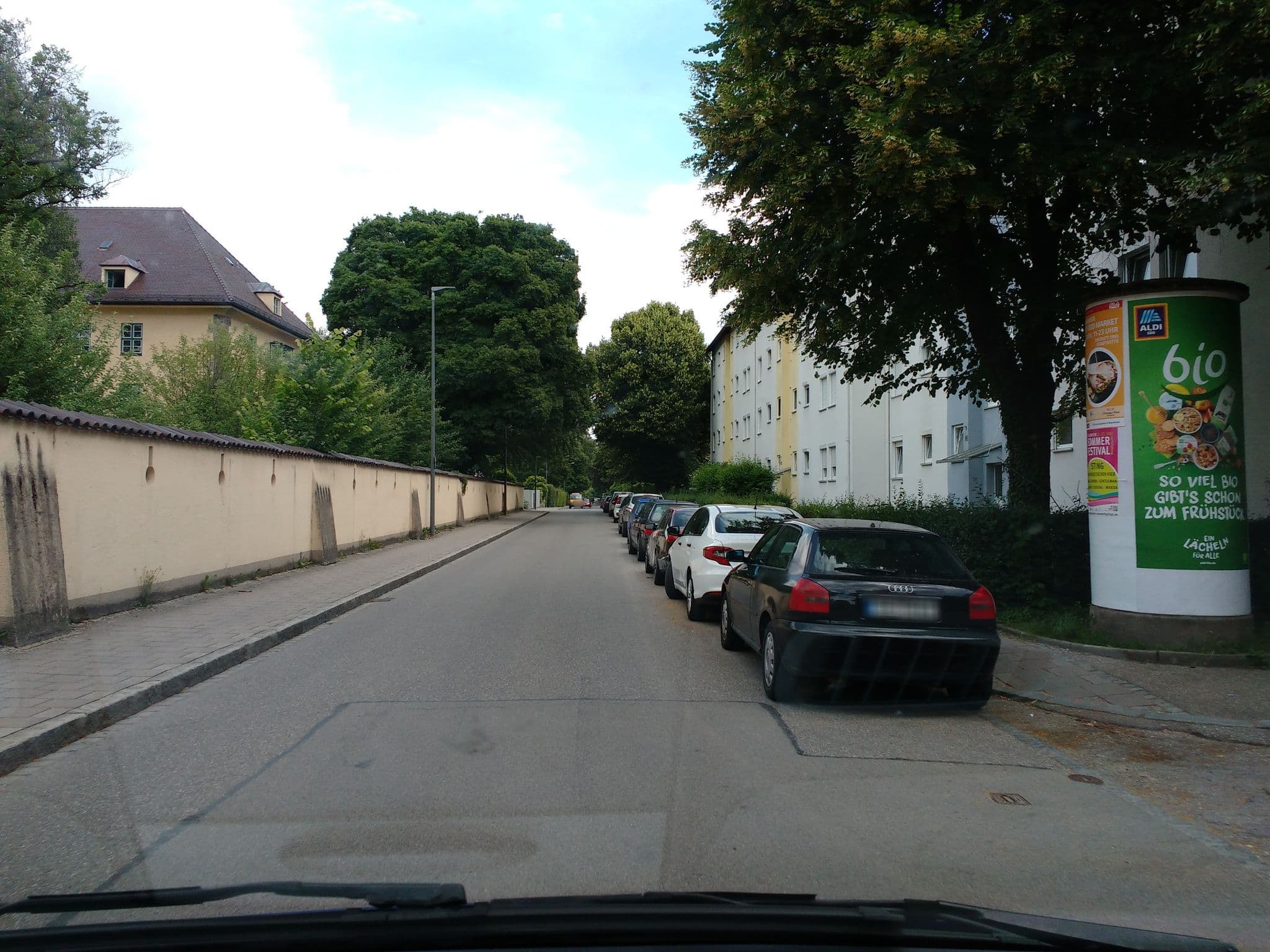 Street view near Casa Giardino, Rosenheim — © risotto17 (CC BY-SA · Mapillary)
