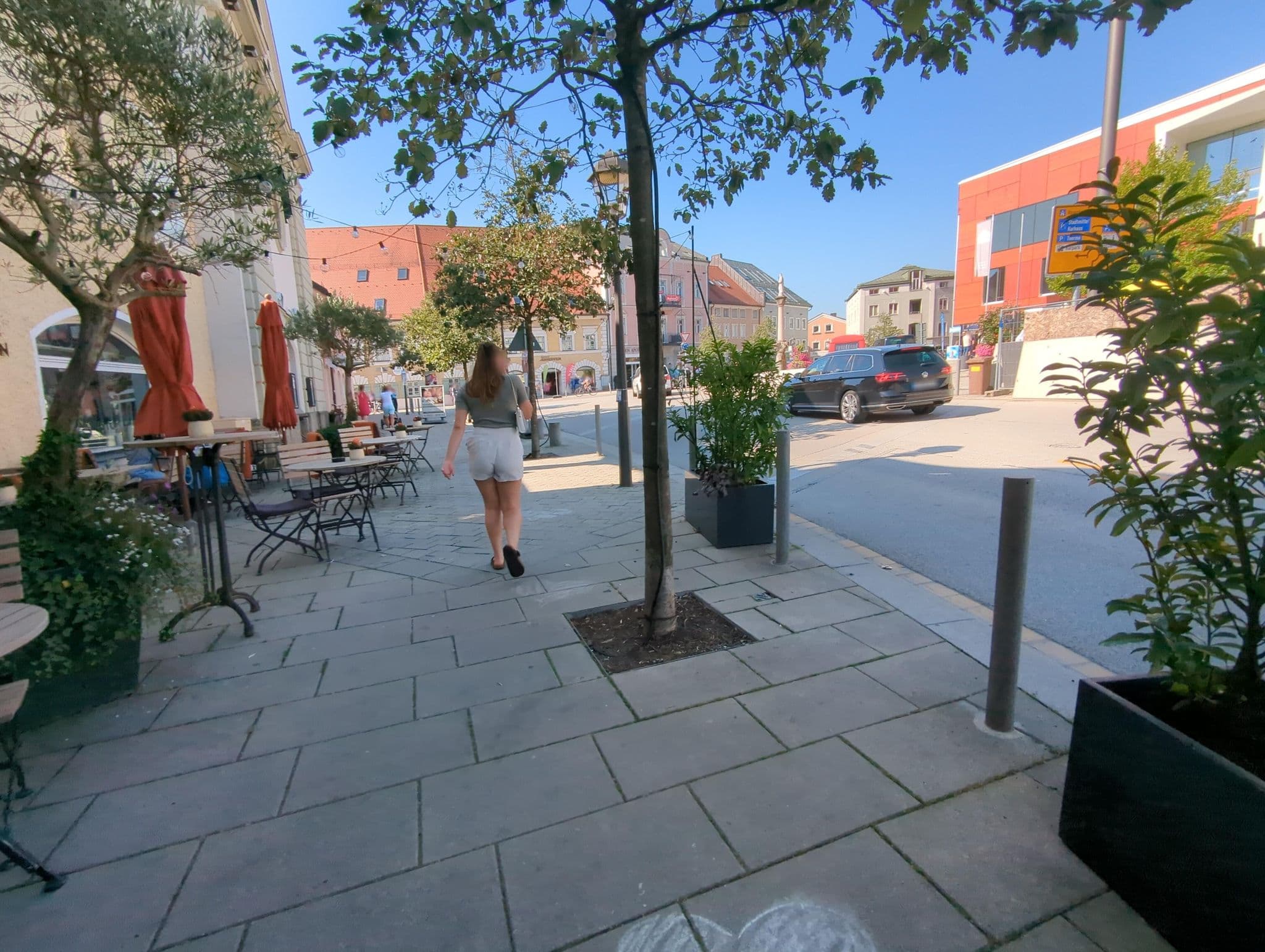 Street view near Lindner Romantik Hotel, Bad Aibling — © ente (CC BY-SA · Mapillary)