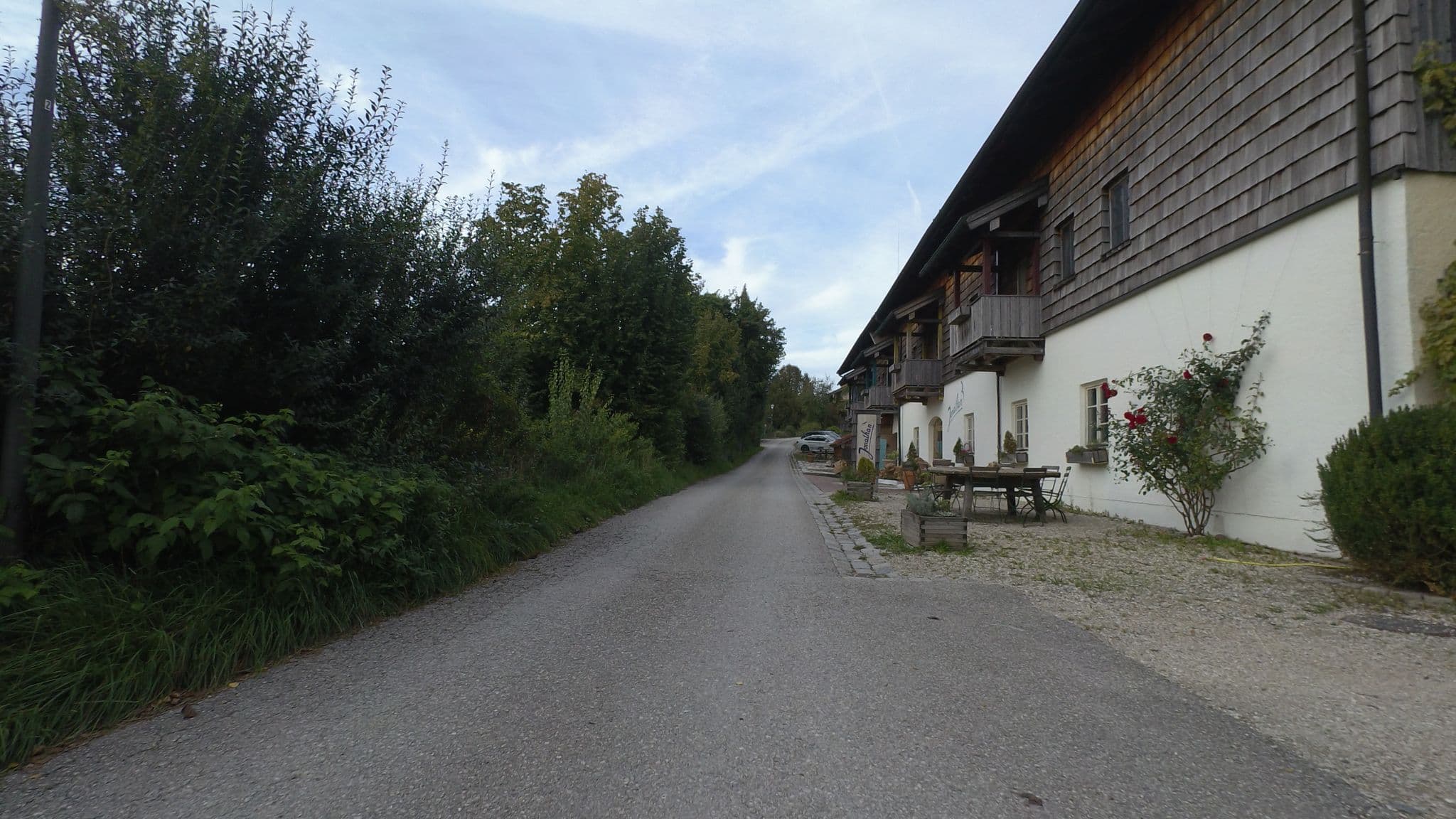 Street view near Jonathan Bewusst-Sein Gmbh Seminarhotel, Chieming — © schulf (CC BY-SA · Mapillary)