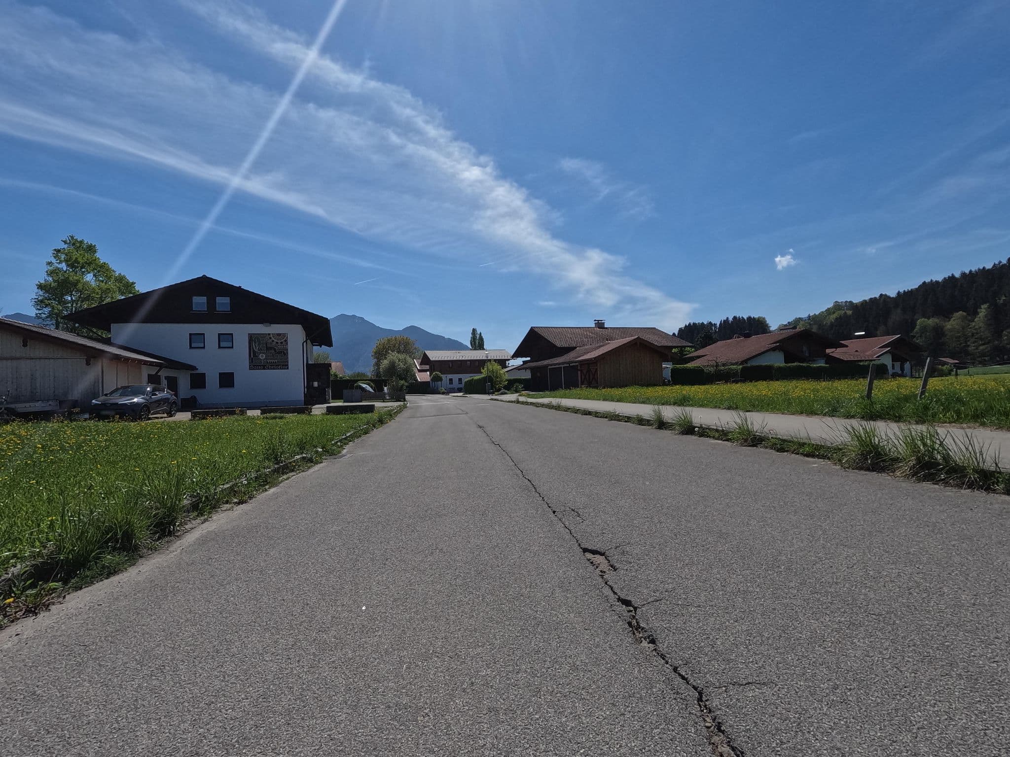 Street view near Gästehaus Christine, Übersee — © natebus (CC BY-SA · Mapillary)
