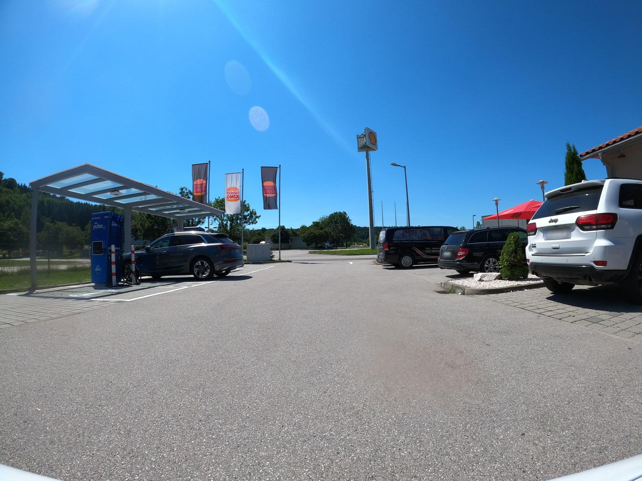 Street view near Chiemgauhof, Bernau am Chiemsee — © phitec (CC BY-SA · Mapillary)