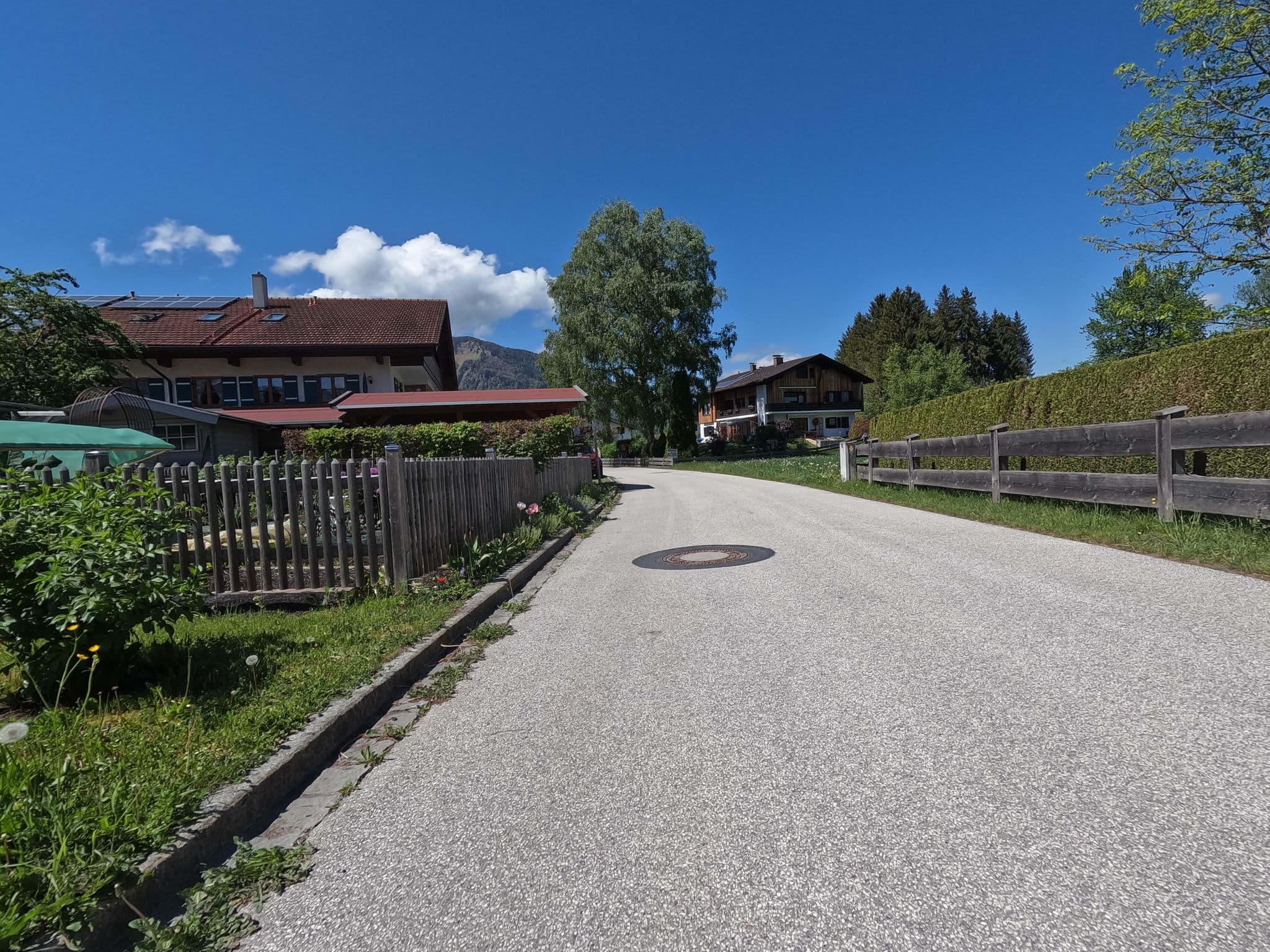 Street view near Gästehaus am Balsberg, Unterwössen — © natebus (CC BY-SA · Mapillary)