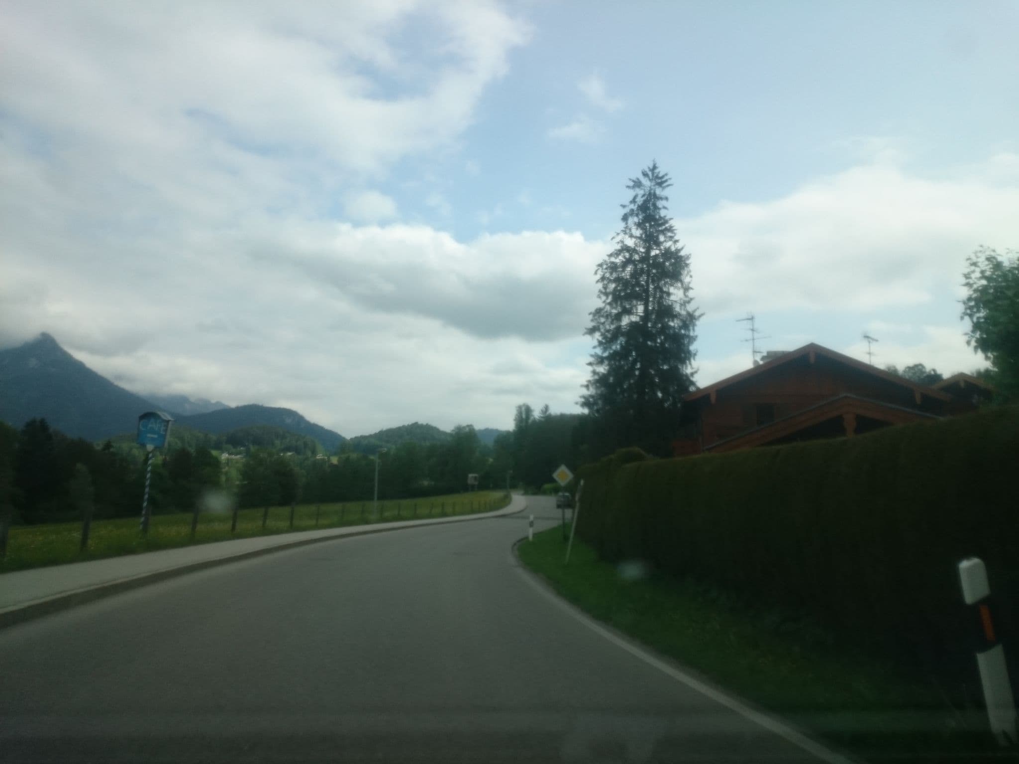 Street view near Cafe Pension Eckerbrunn, Bischofswiesen — © msdess (CC BY-SA · Mapillary)