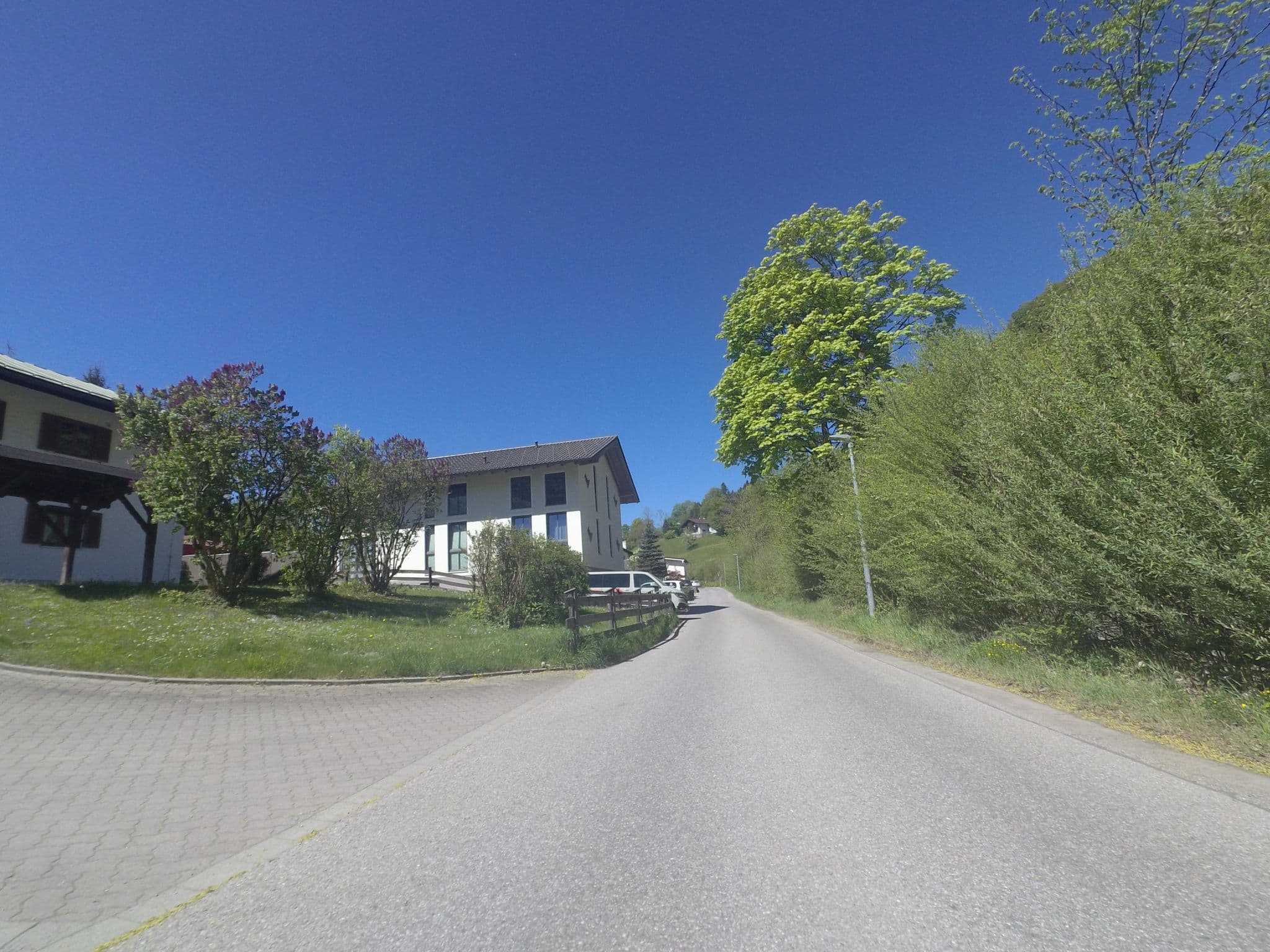 Street view near Ferienparadies Alpenglühn, Berchtesgaden — © schermy_at (CC BY-SA · Mapillary)