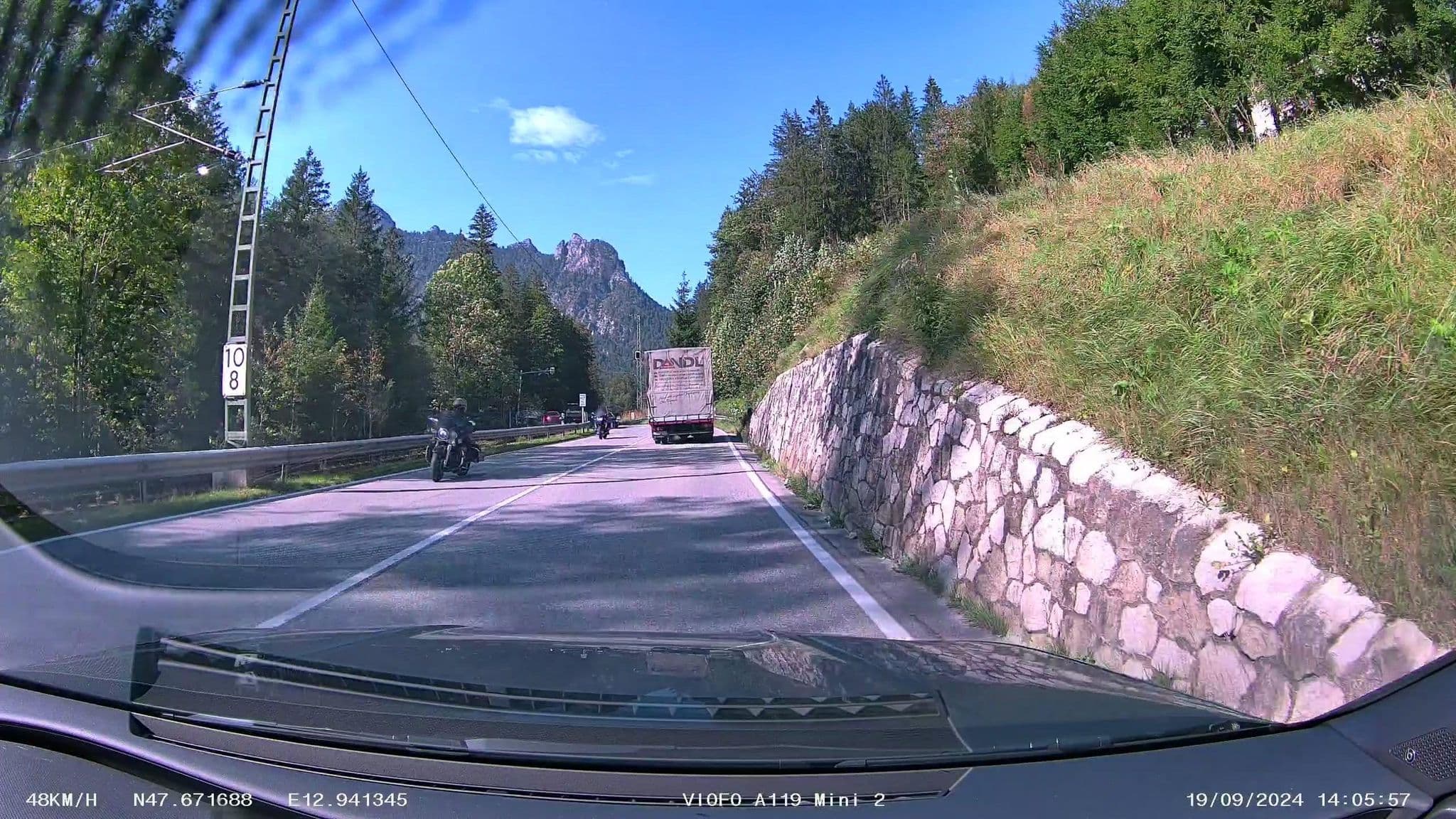 Street view near Gästehaus Alpengruss, Bischofswiesen — © Tomson124 (CC BY-SA · Mapillary)