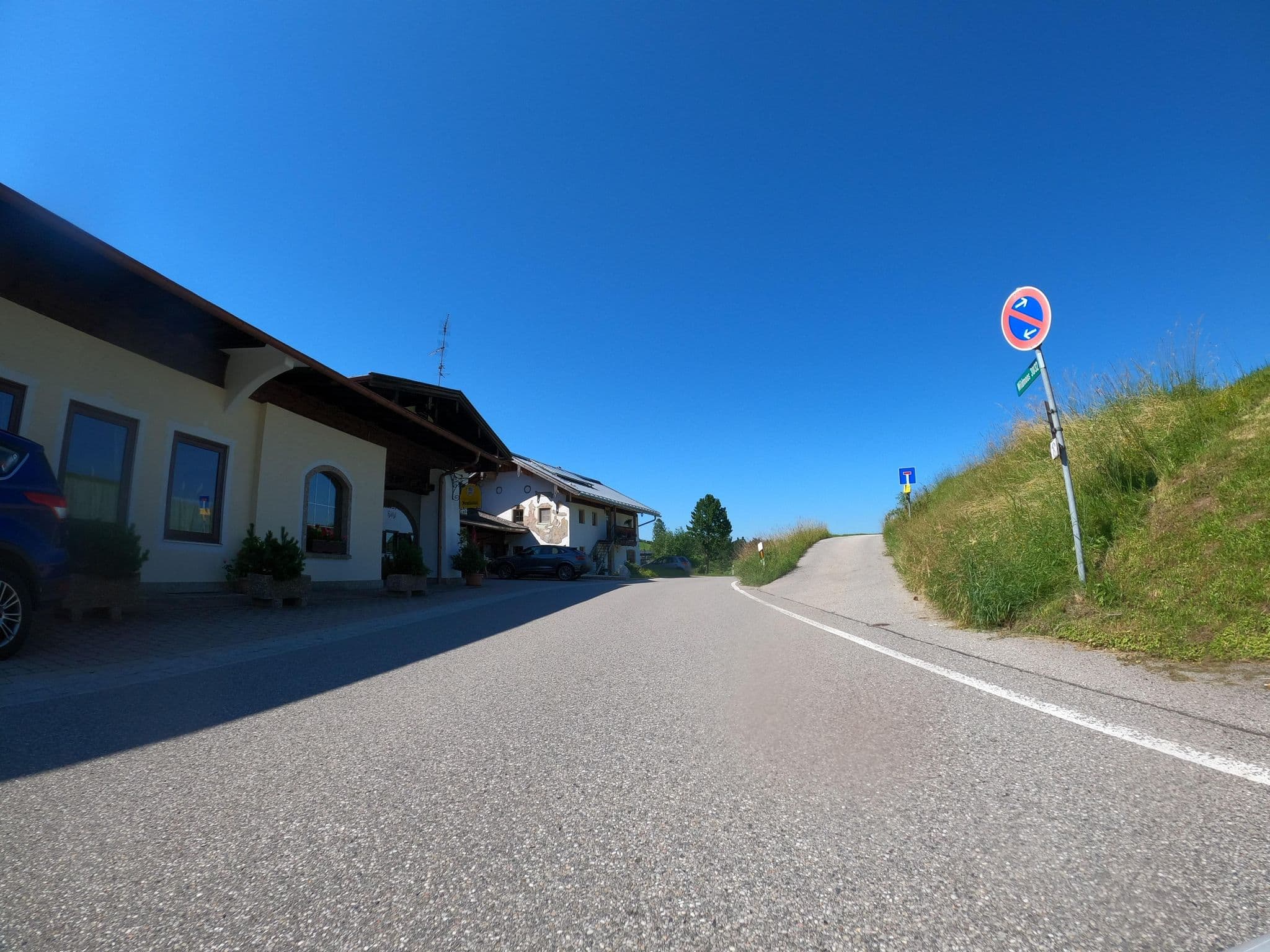 Street view near Neuhäusl, Marktschellenberg — © phitec (CC BY-SA · Mapillary)