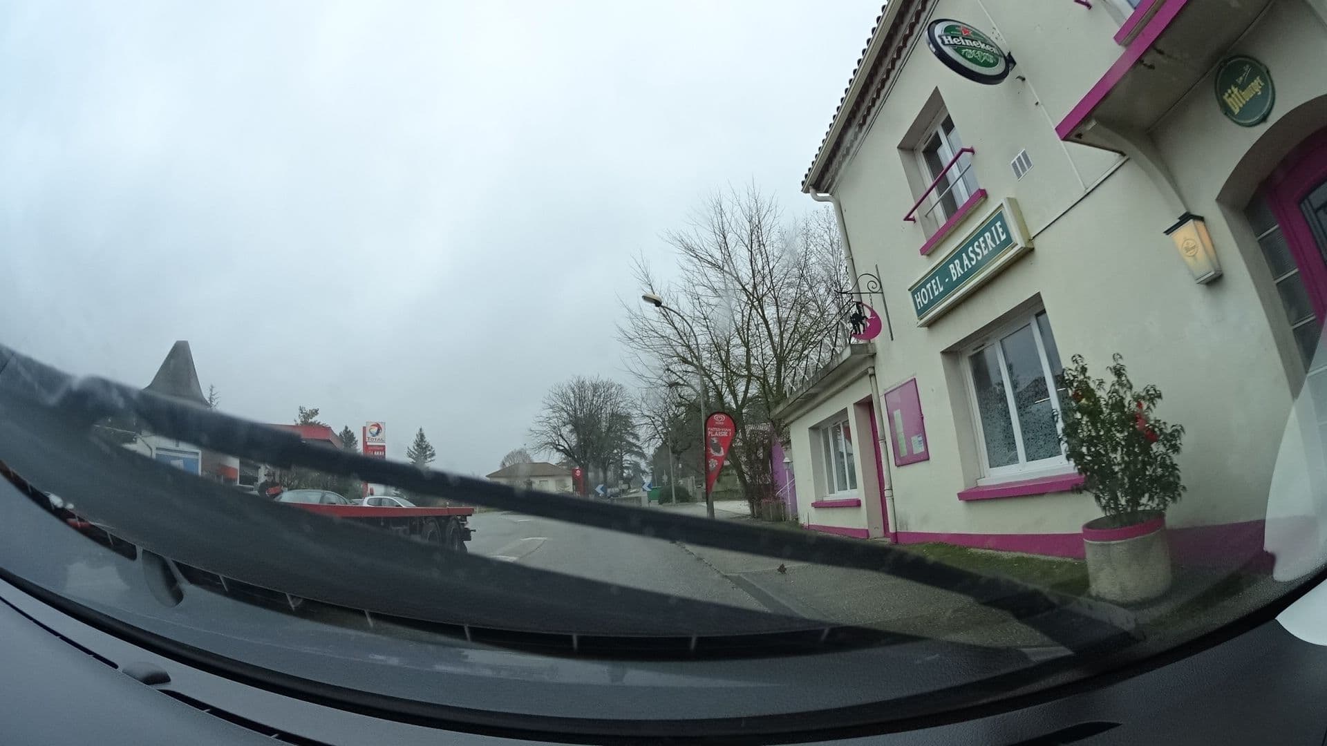 Street view near La Barguelonne, Montcuq — © sashazykov (CC BY-SA · Mapillary)