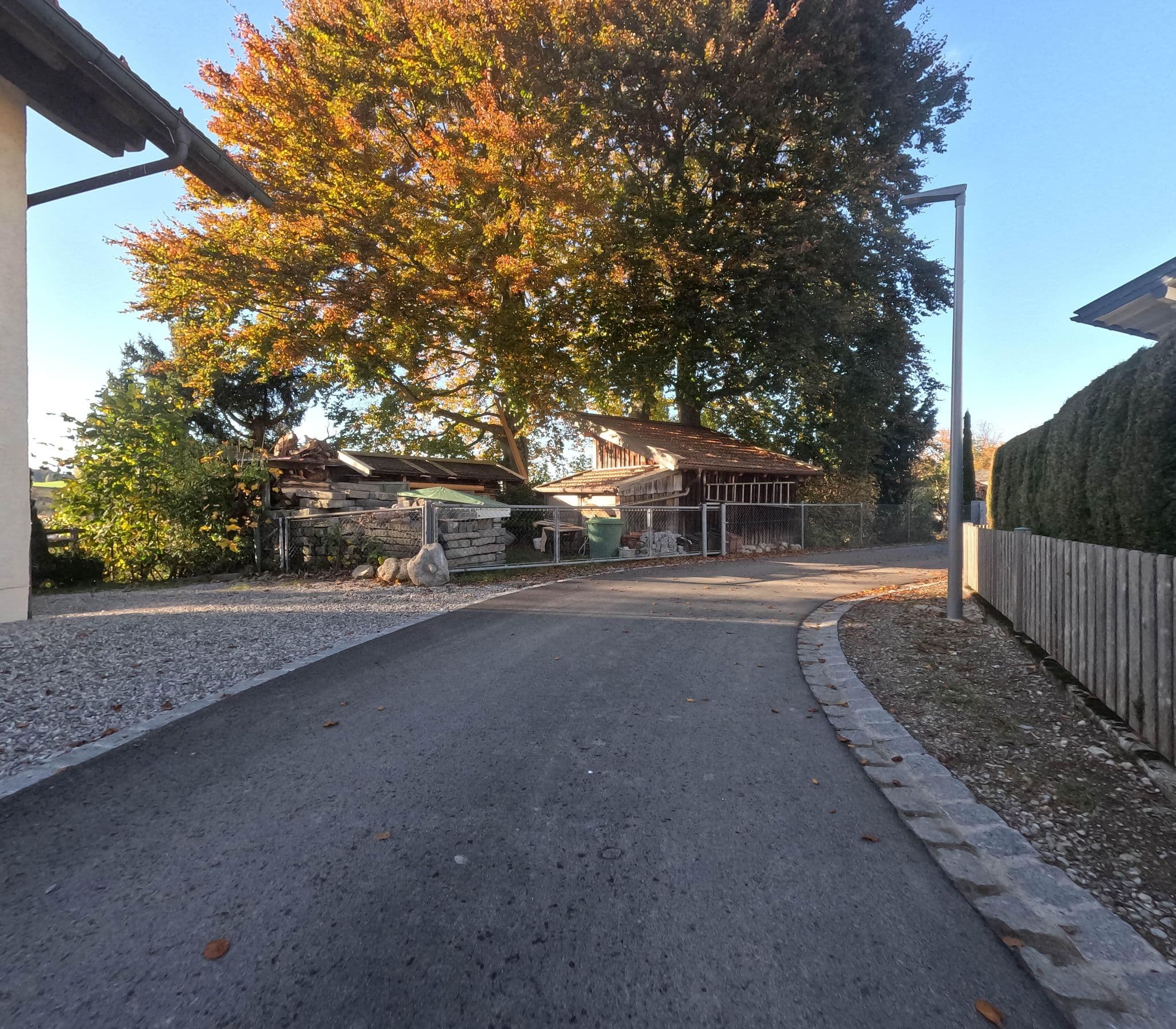 Street view near Plattner Haus Bergblick, Pension und Ferienwohnung, Siegsdorf — © natebus (CC BY-SA · Mapillary)