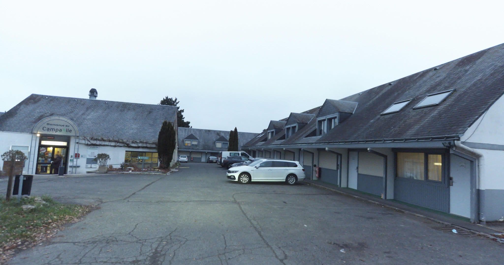 Street view near Campanile, Distré — © sogefi (CC BY-SA · Mapillary)