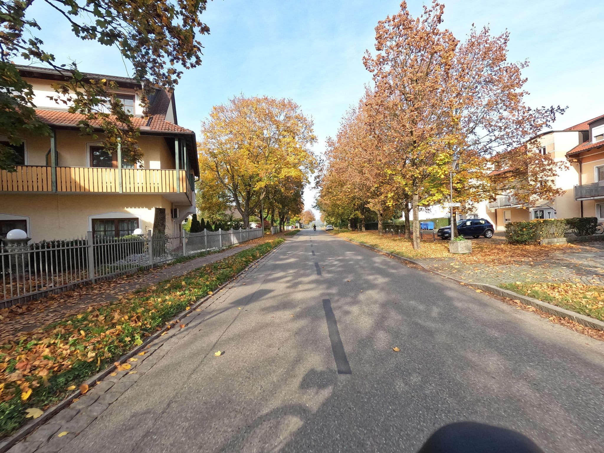 Street view near Hotel Fohlenhof Werner und Günther Stadler Gdbr, Ampfing — © natebus (CC BY-SA · Mapillary)