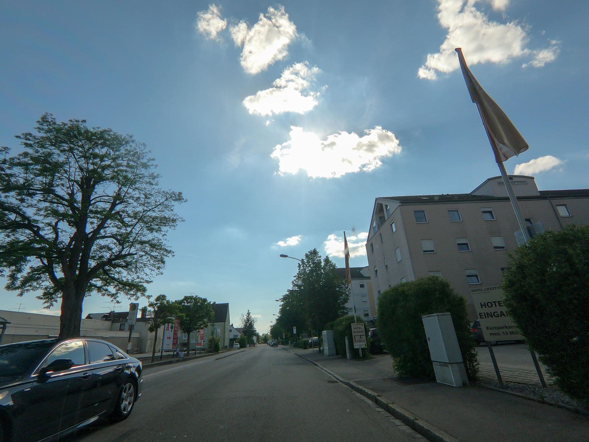 Street view near Hotel Lifestyle - die Schokoladenseite, Landshut — © plonma1 (CC BY-SA · Mapillary)