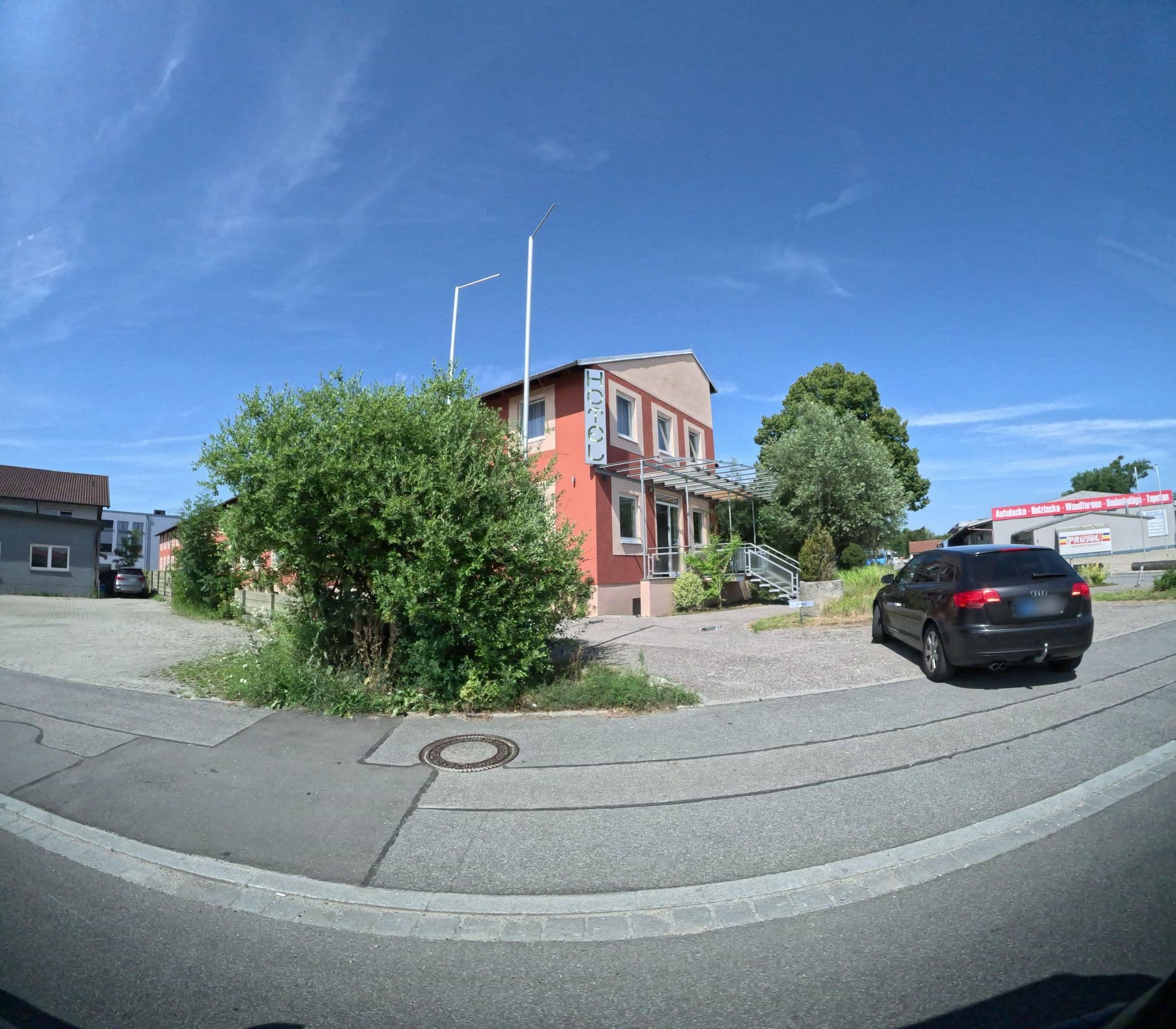 Street view near Come Inn, Landshut — © erias (CC BY-SA · Mapillary)