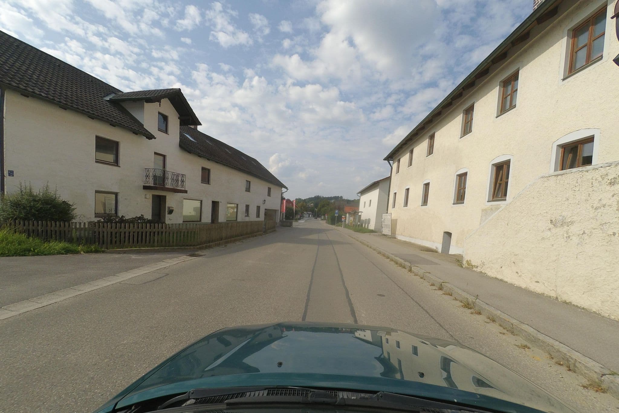 Street view near Gasthof Kuttenlochner, Vilsheim — © wegatest (CC BY-SA · Mapillary)