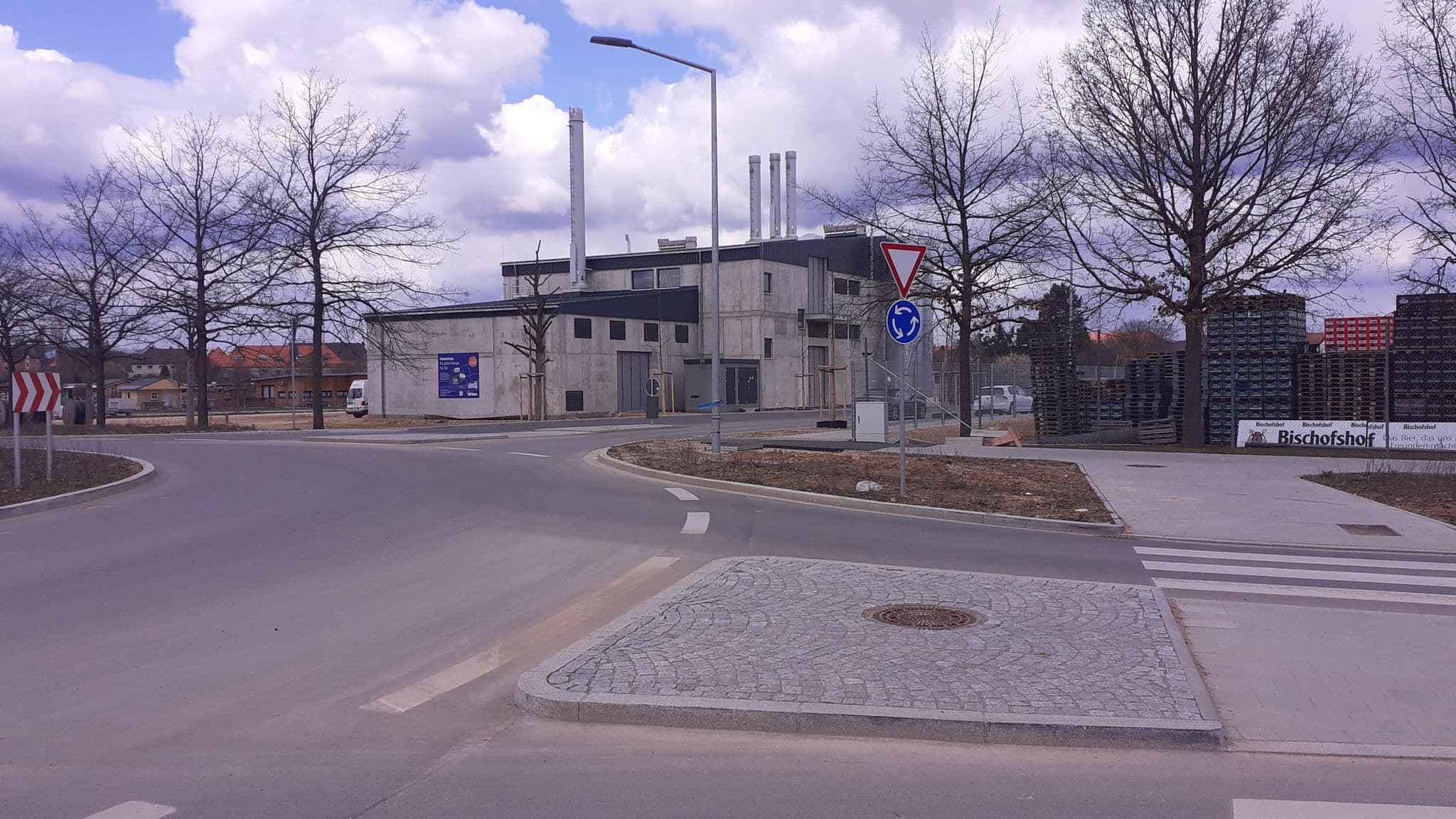 Street view near Bierhotel und Bräustüberl, Regensburg — © wibareg (CC BY-SA · Mapillary)