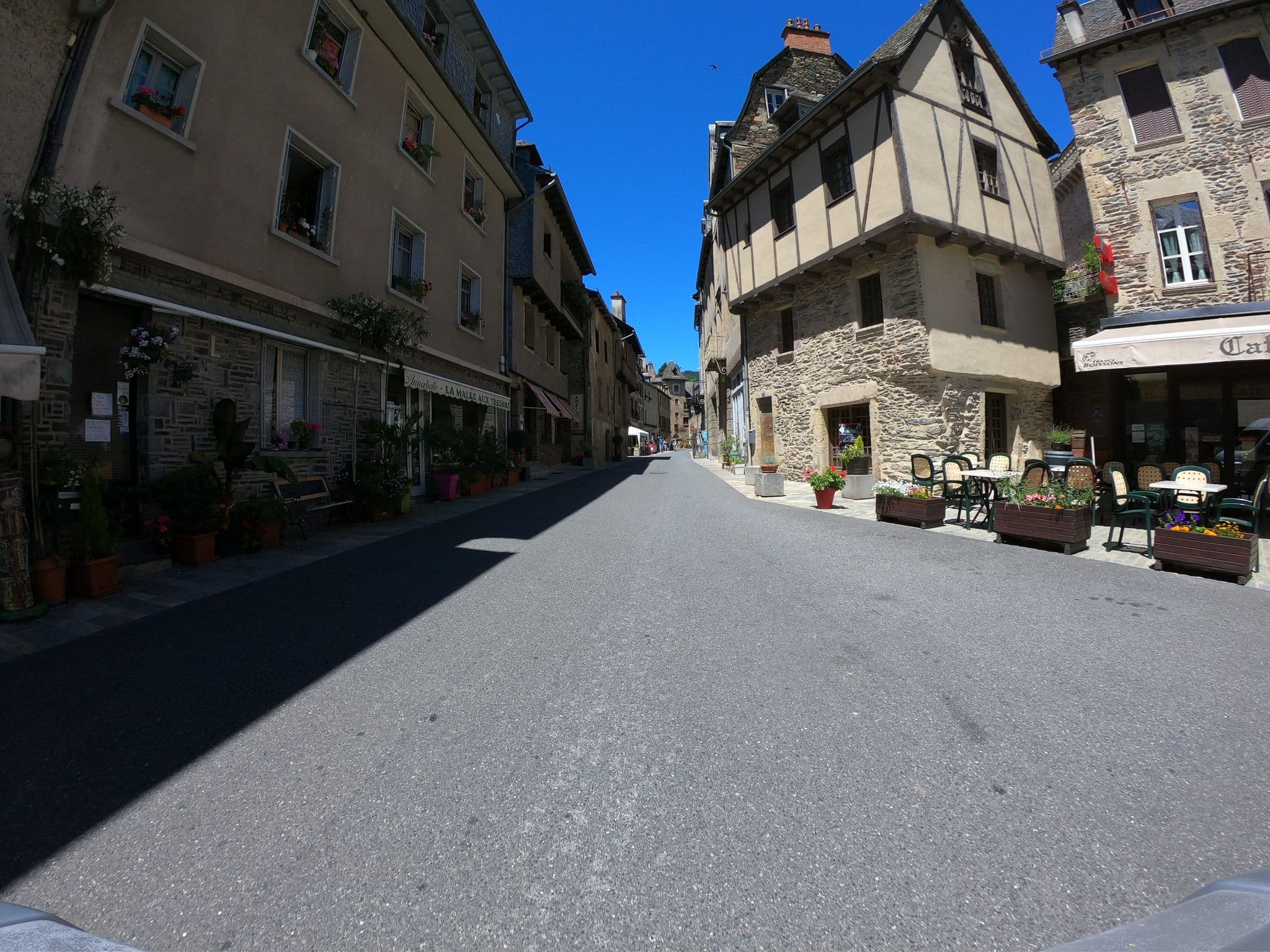 Street view near Gîted'Étape Saint-Christophe, Espalion — © joostjakob (CC BY-SA · Mapillary)