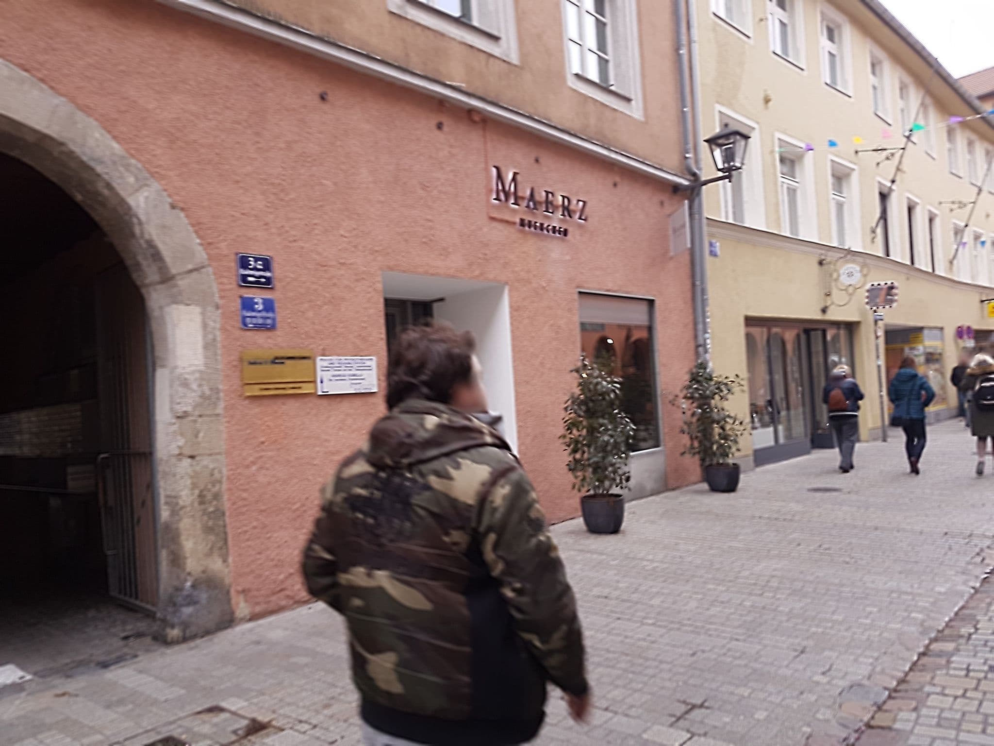 Street view near Uncle's place, Regensburg — © changchun1 (CC BY-SA · Mapillary)