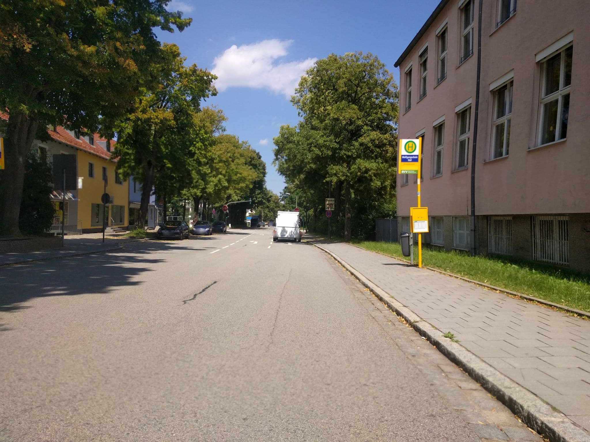 Street view near G. und H. Schmid, Regensburg — © tbeckler (CC BY-SA · Mapillary)