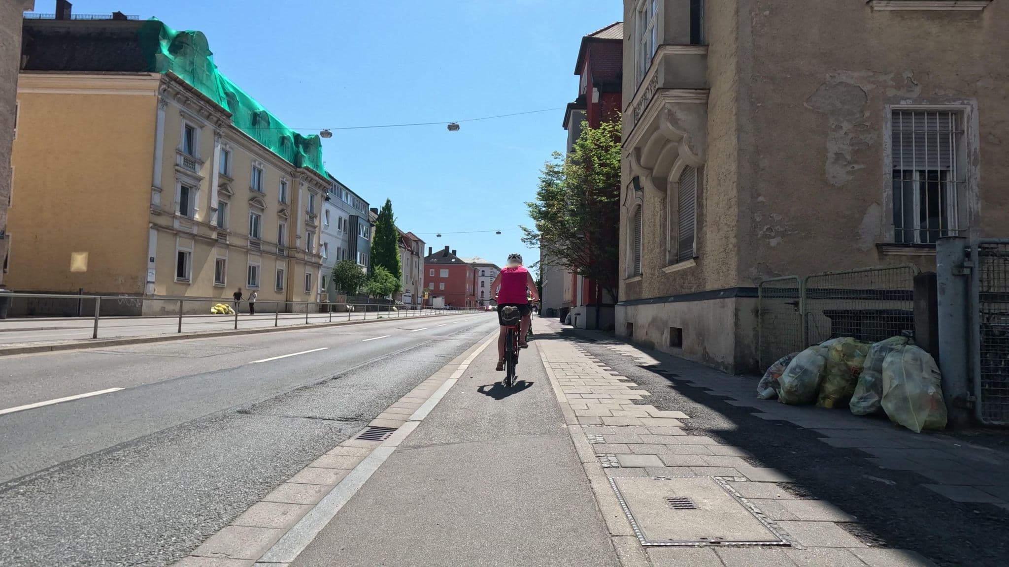 Street view near Ferienwohnung Ratisbona, Regensburg — © rnissl (CC BY-SA · Mapillary)