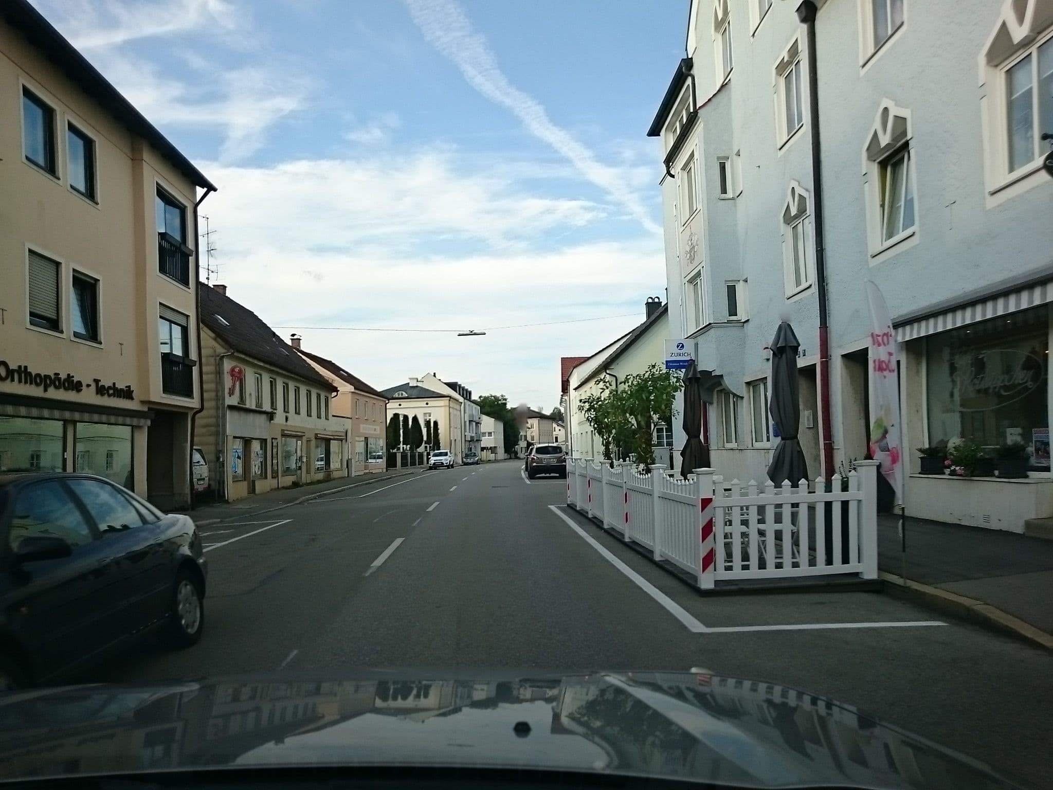 Street view near Ferienwohnungen zentral Altötting, Altötting — © voschix (CC BY-SA · Mapillary)