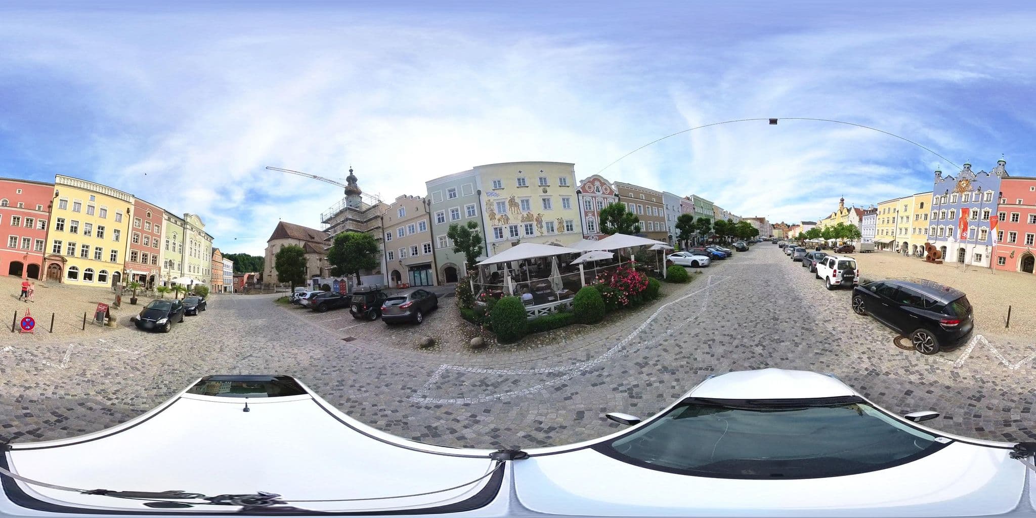 Street view near Hotel Post Burghausen, Burghausen — © osmplus_org (CC BY-SA · Mapillary)