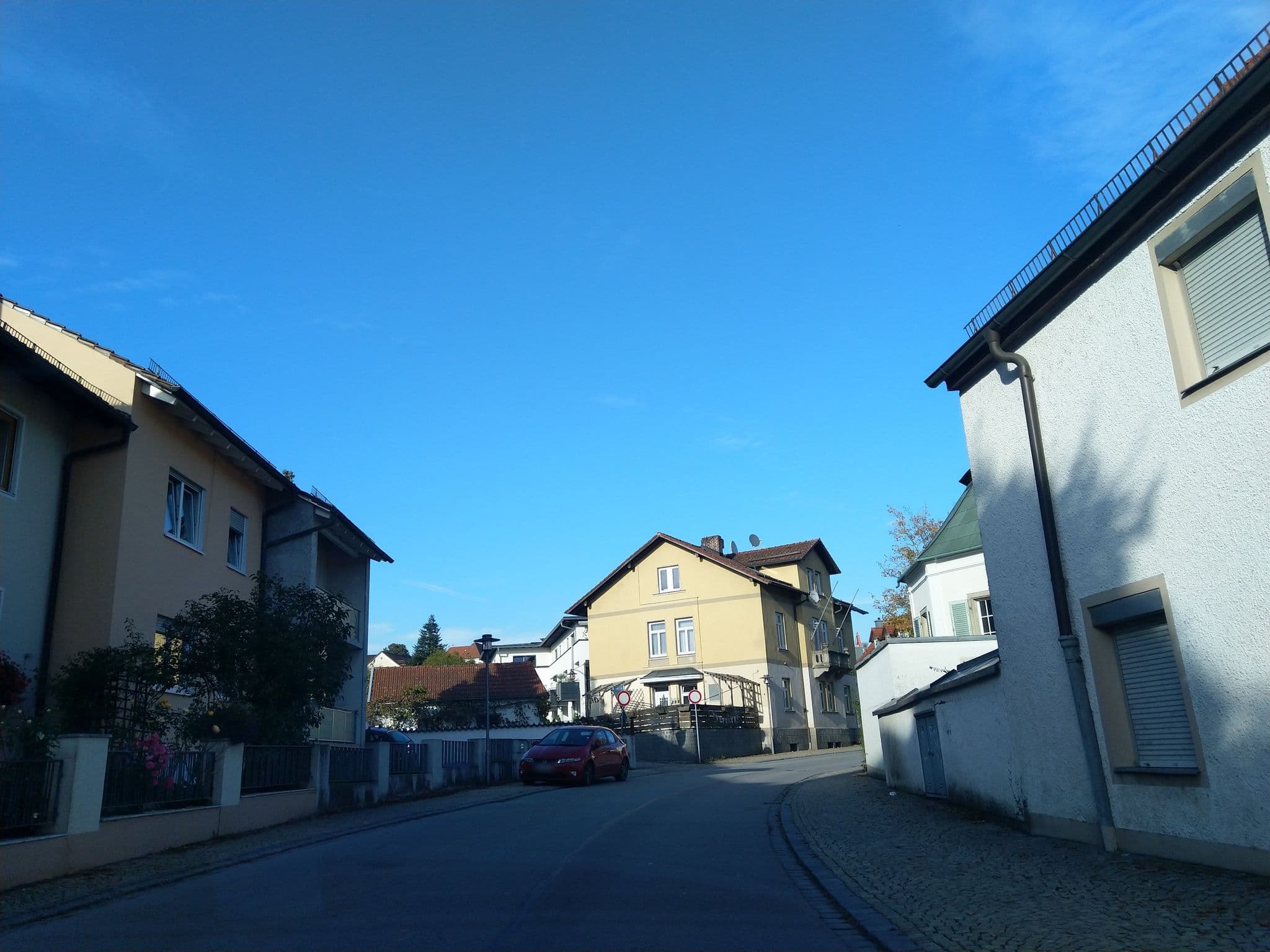 Street view near Privatpension Haus Christa Gottfried Höfelsauer, Metten — © highwayphotograph (CC BY-SA · Mapillary)