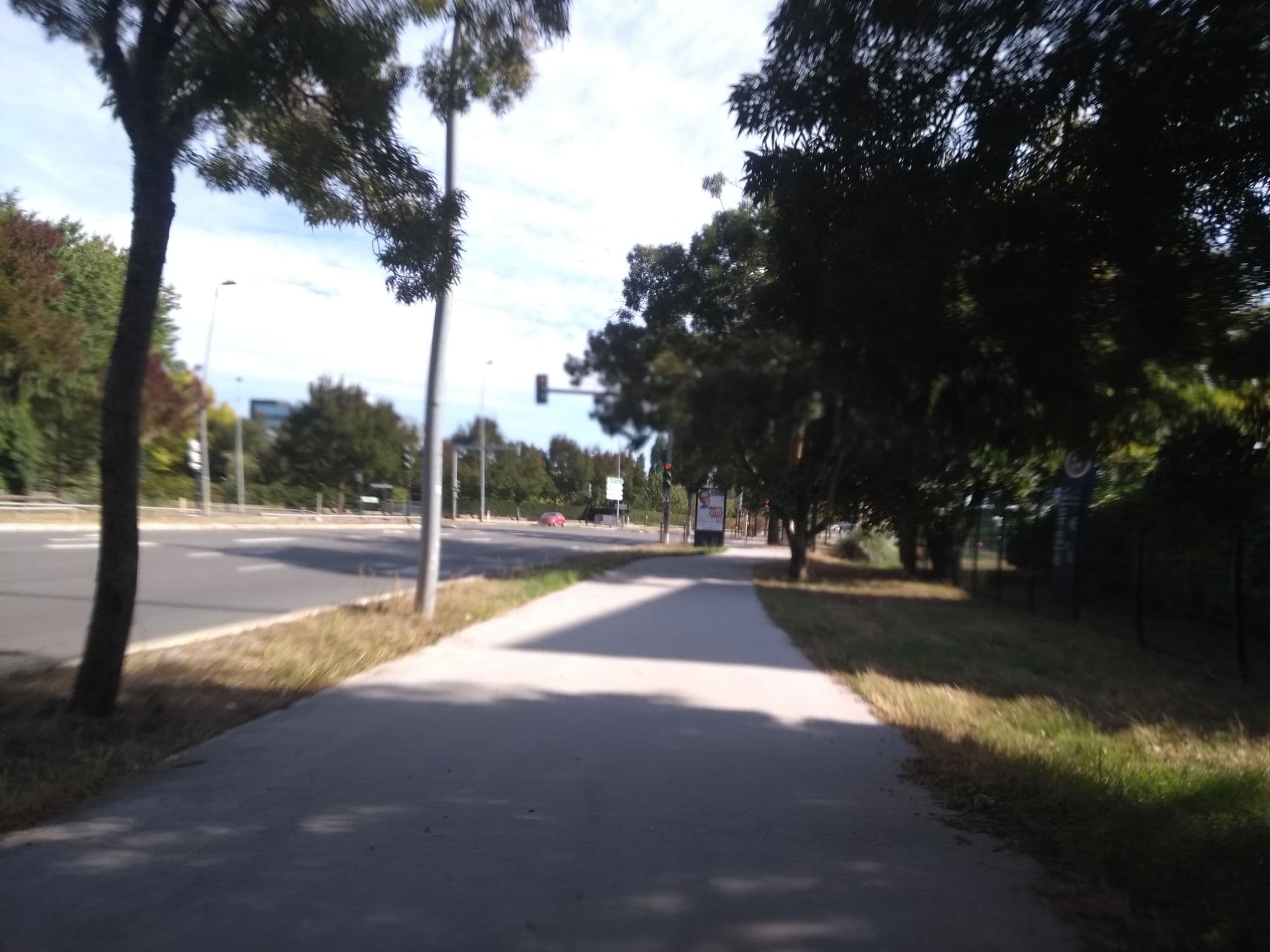 Street view near Sure Hotel, Lormont — © gitouche (CC BY-SA · Mapillary)