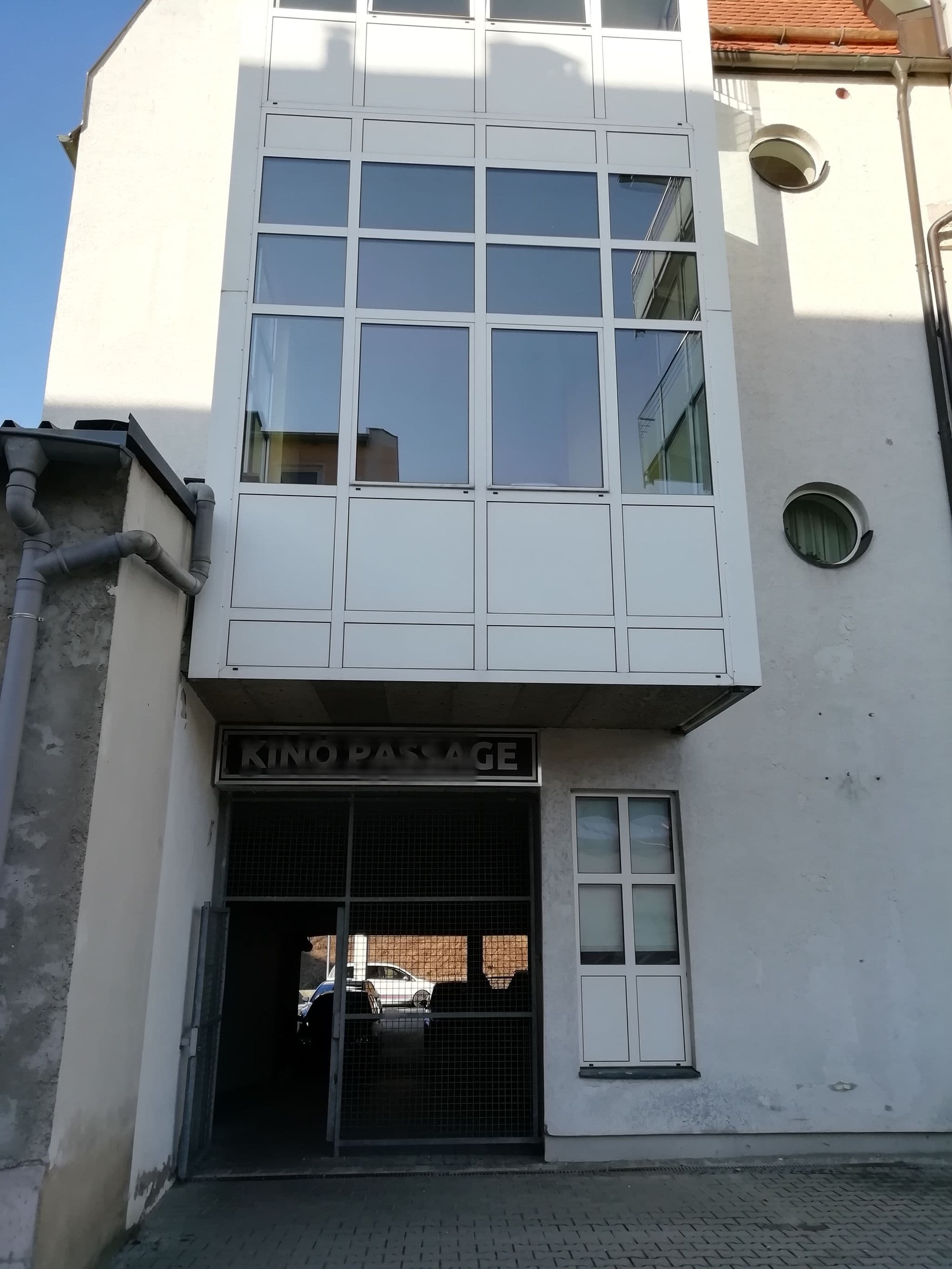 Street view near Skypool, Cham — © ryhk (CC BY-SA · Mapillary)