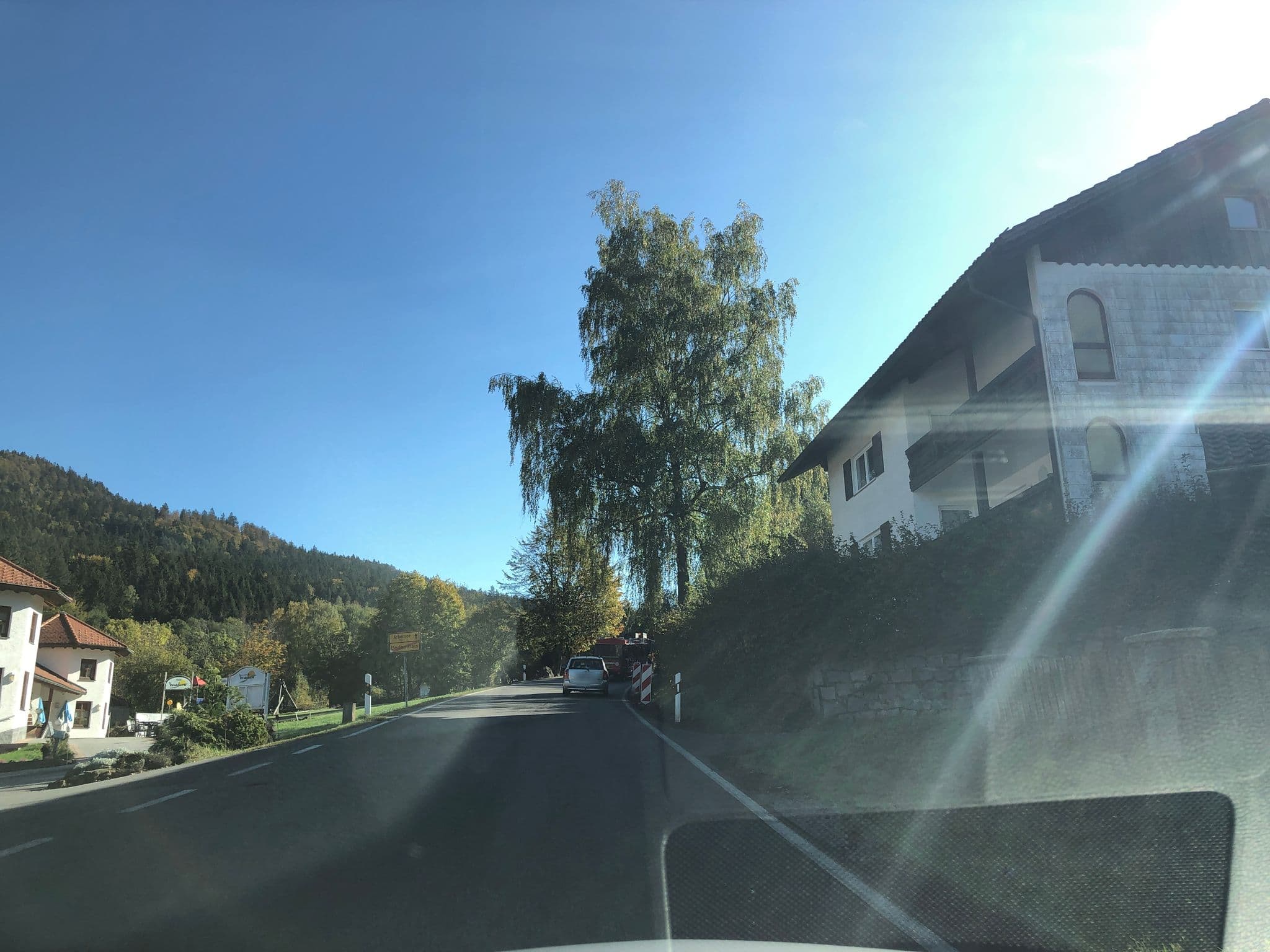 Street view near Wellness- und Wohlfühlhotel Waldeck, Bodenmais — © chuck (CC BY-SA · Mapillary)