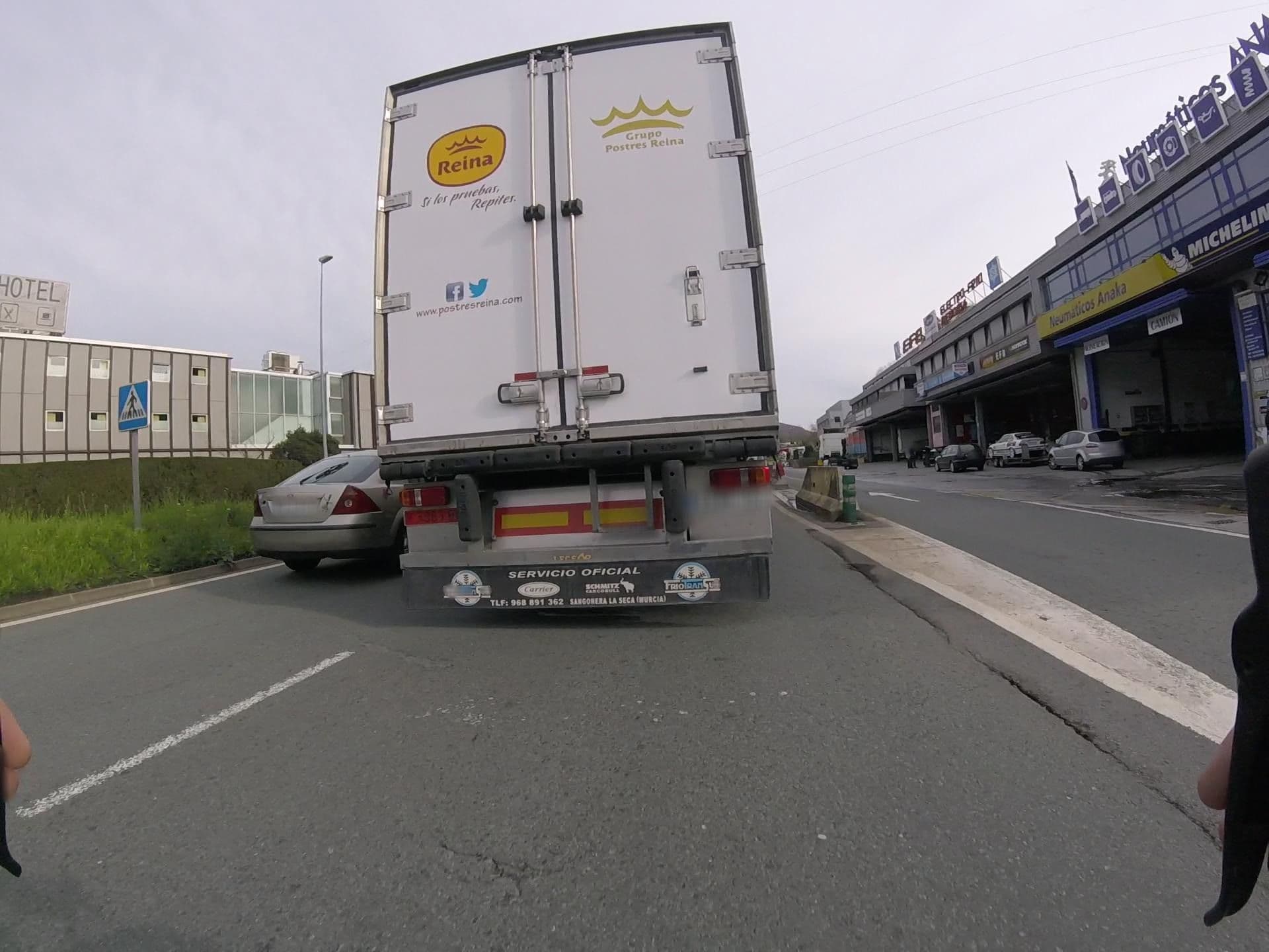 Street view near Hotel Eth Irun, Hendaye — © mikelo (CC BY-SA · Mapillary)
