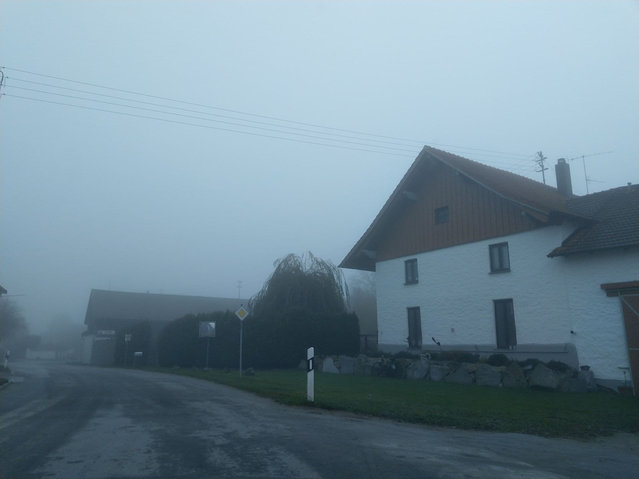 Street view near Ponyferienhof Eder, Hengersberg — © highwayphotograph (CC BY-SA · Mapillary)