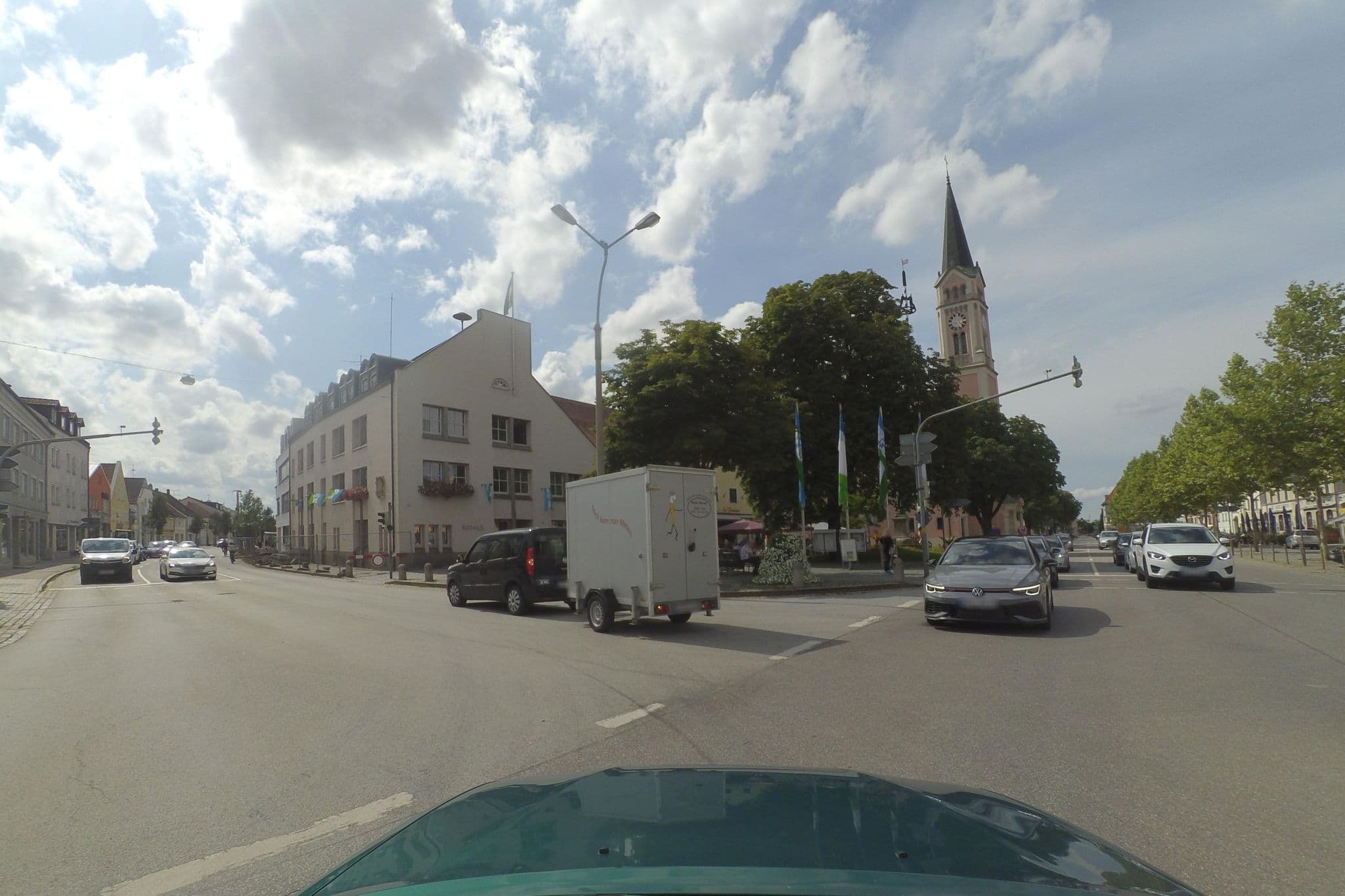 Street view near Hotel zum grünen Baum, Plattling — © wegatest (CC BY-SA · Mapillary)