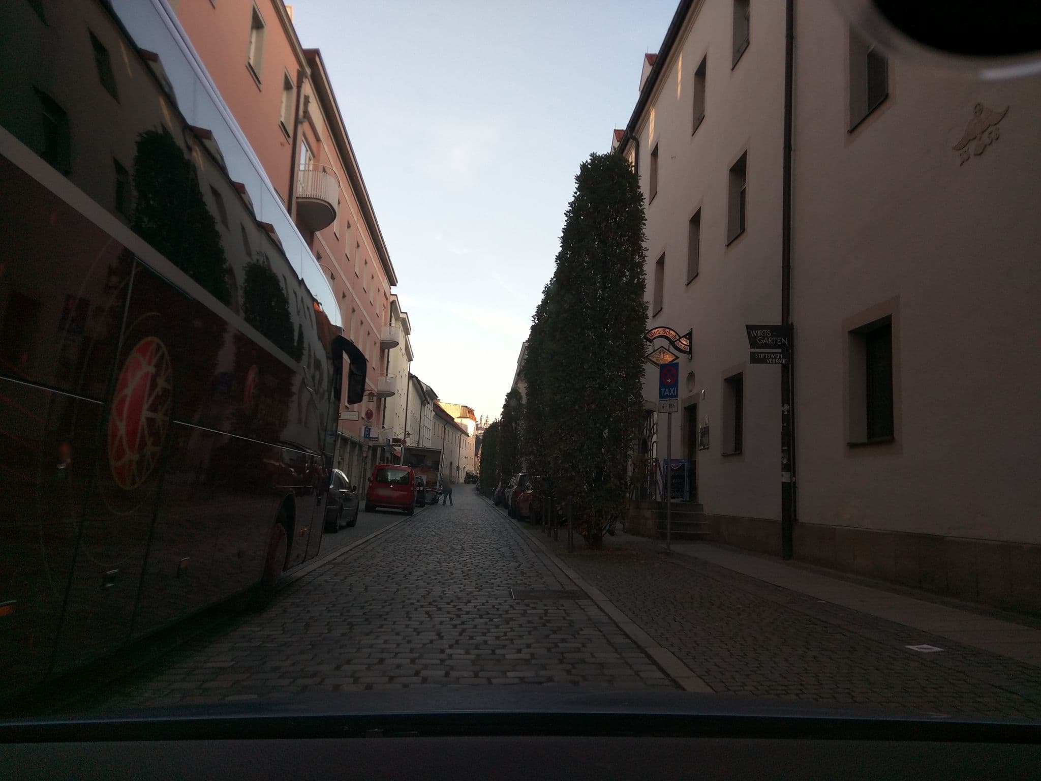 Street view near Hotel Weisser Hase, Passau — © peda (CC BY-SA · Mapillary)