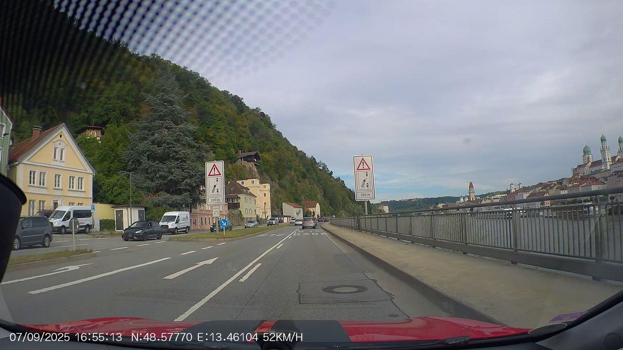 Street view near Das Gruene Haus, Passau — © AR88 (CC BY-SA · Mapillary)
