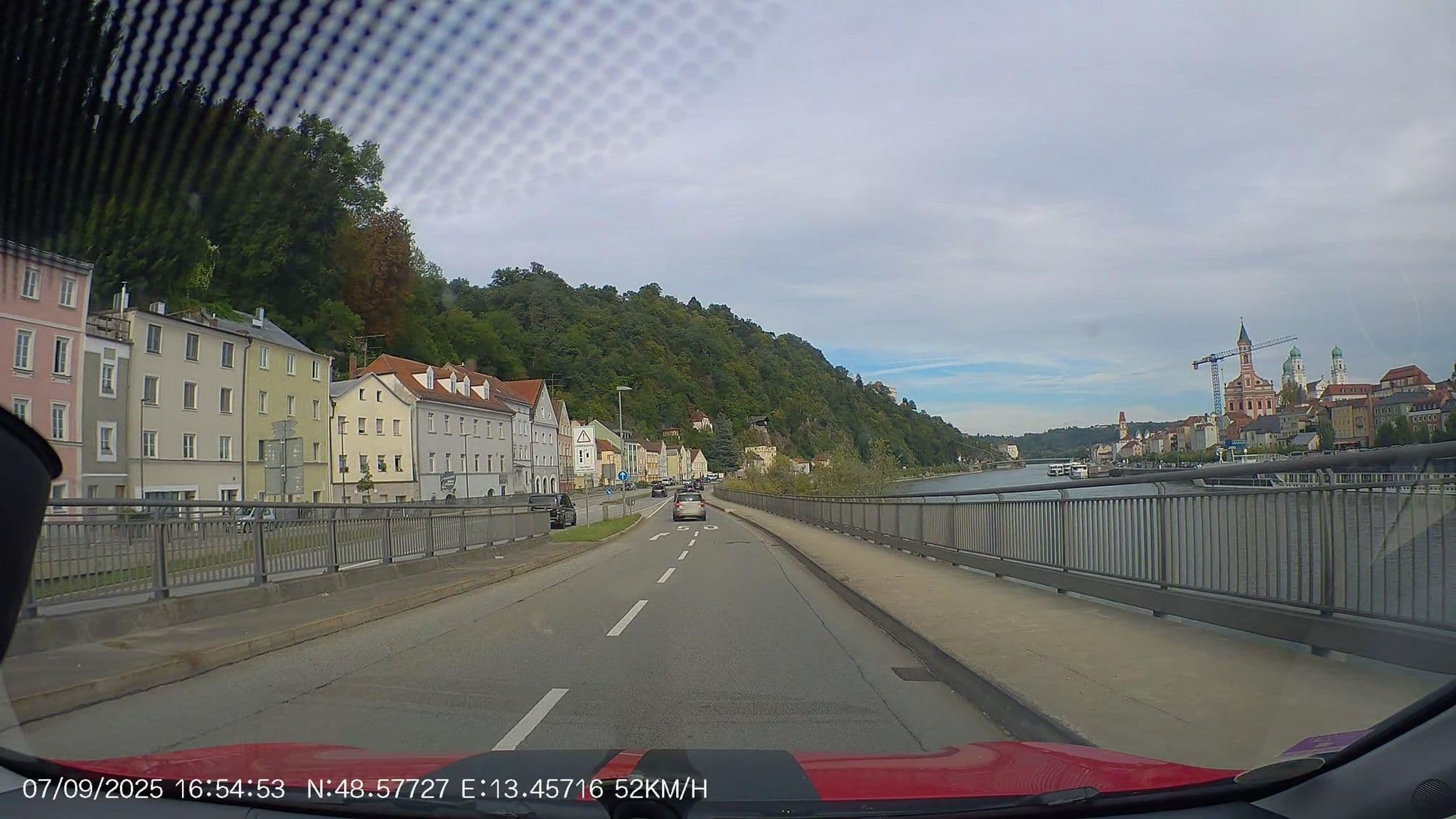 Street view near Hostel Passau-Das Lila Haus, Passau — © AR88 (CC BY-SA · Mapillary)