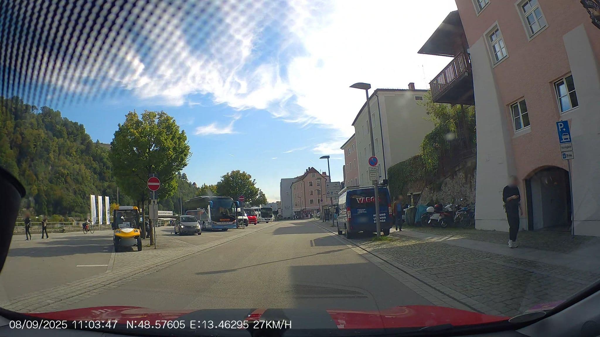 Street view near PASSAU mittendrin, Passau — © AR88 (CC BY-SA · Mapillary)